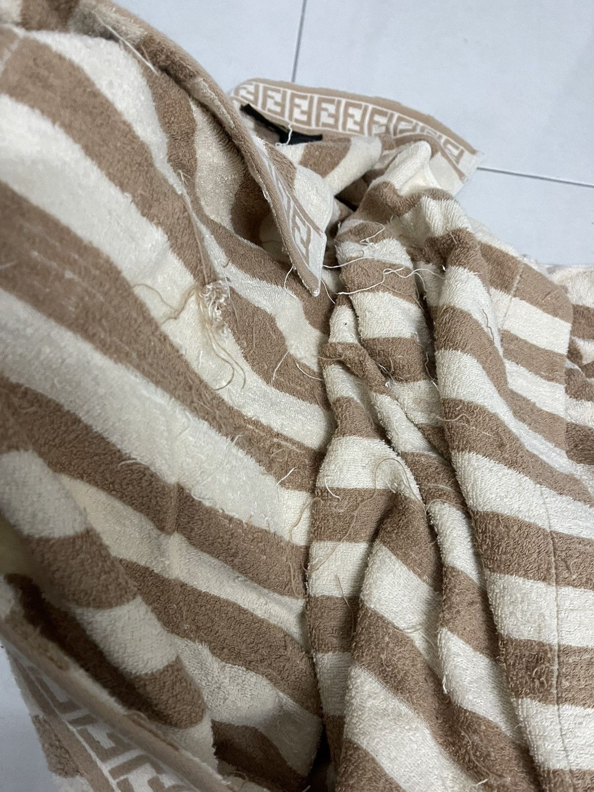 Designer × Fendi VINTAGE FENDI BLANKET VERY RARE Size ONE SIZE - 5 Thumbnail