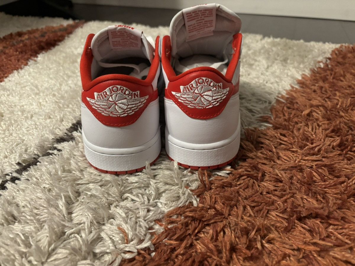Jordan Brand × Nike Jordan 1 low og “university red” Size US 9 / EU 42 - 6 Thumbnail