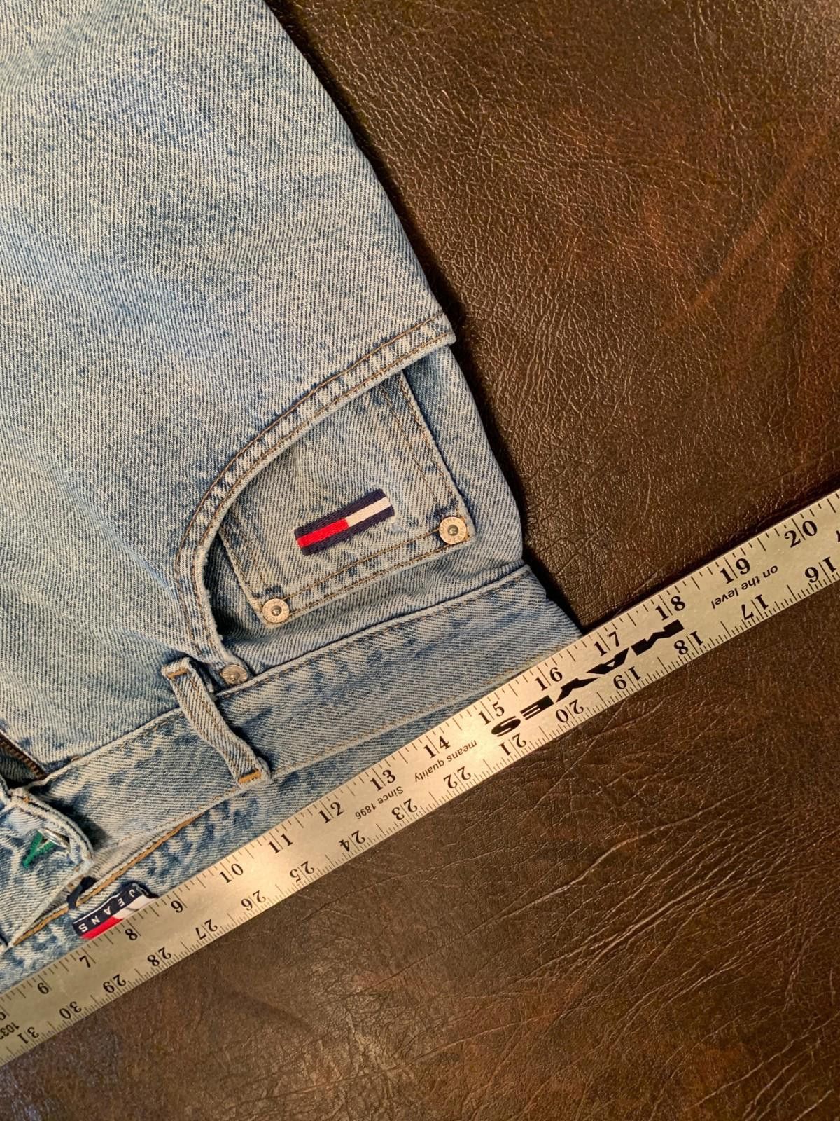 Tommy Hilfiger Tommy Hilfiger Big Flag Patch Jeans Baggy Denim 33/32 (230) Size US 33 - 8 Thumbnail