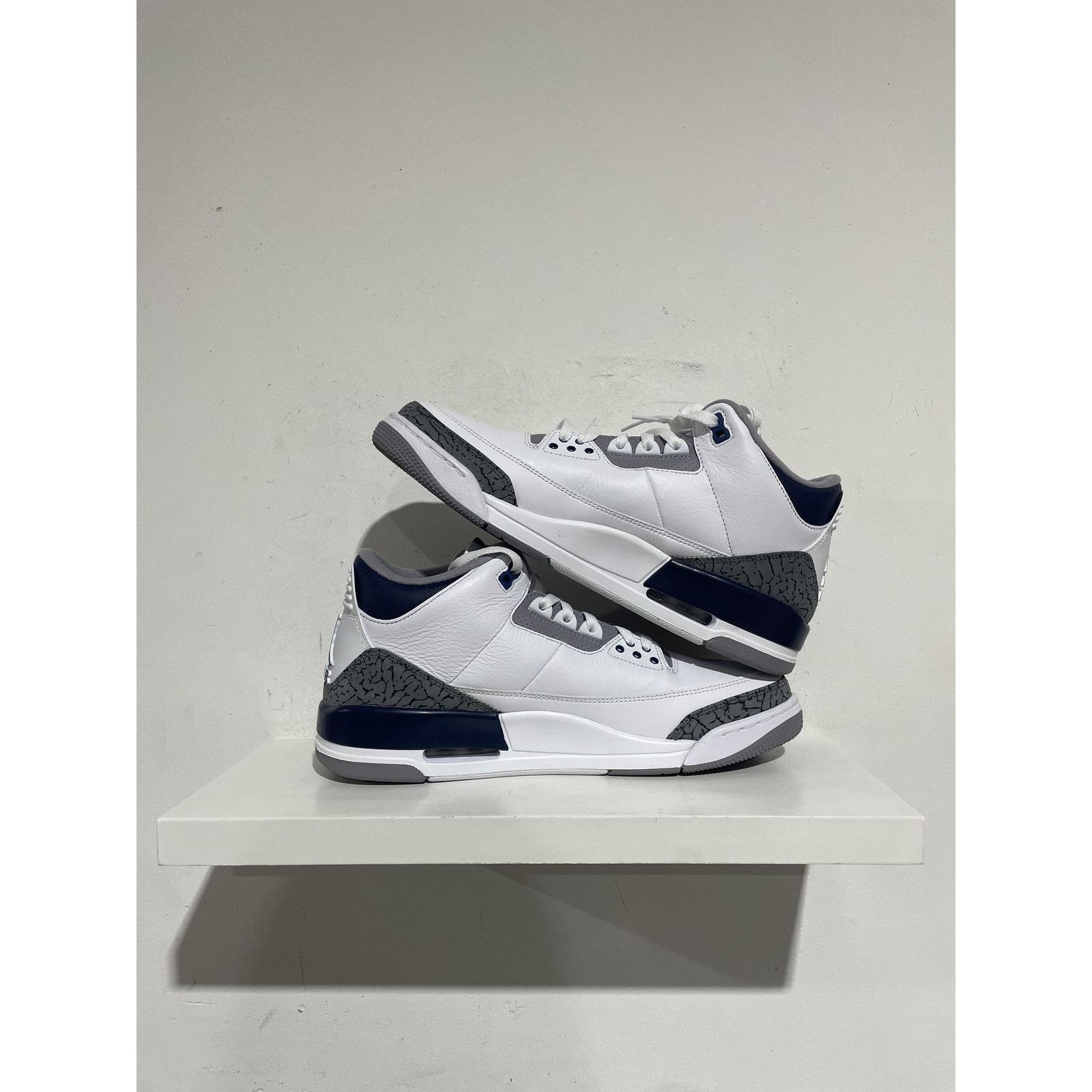 Jordan Brand JORDAN 3 RETRO MIDNIGHT NAVY SIZE 11.5 PREOWNED Size US 11.5 / EU 44-45 - 2 Thumbnail