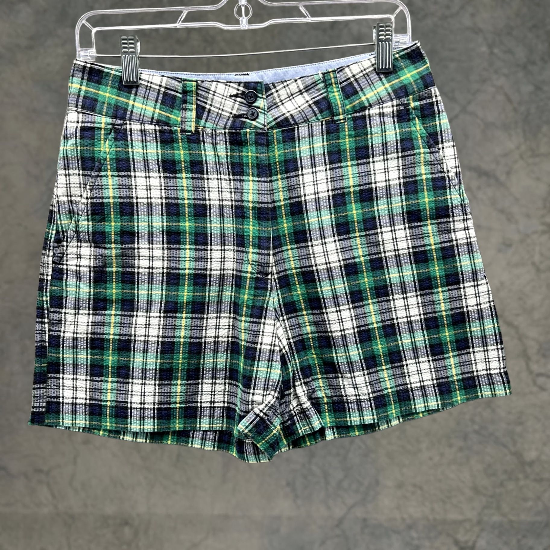 Tommy Hilfiger Tommy Hilfiger Shorts Womens 8 Green Blue Plaid Seersucker Cotton Preppy Casual Size 30" / US 8 / IT 44 - 1 Thumbnail