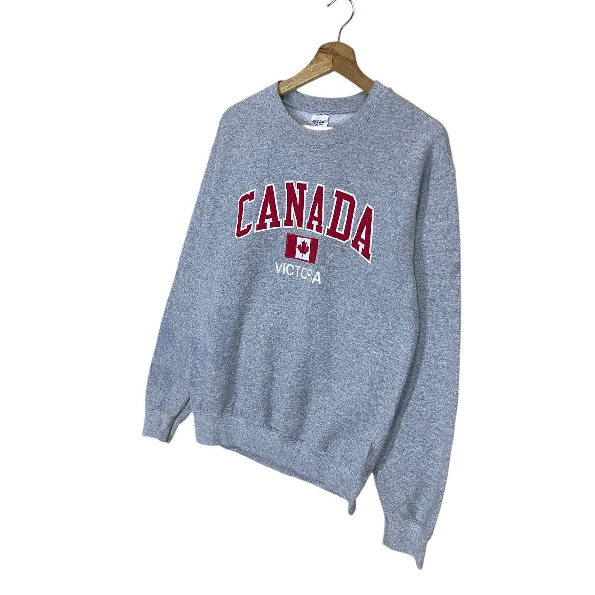 Vintage Vintage Canada Victoria Crewneck Sweatshirt Size US M / EU 48-50 / 2 - 3 Thumbnail