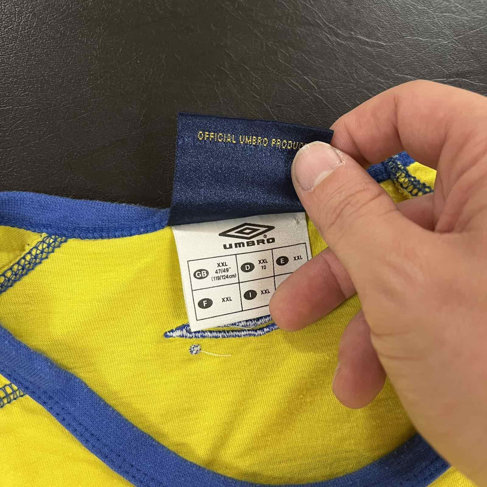 Umbro × Vintage 00s Vintage Umbro Sweden Embroidered Logo T-Shirt Sz XL Size US XL / EU 56 / 4 - 4 Thumbnail