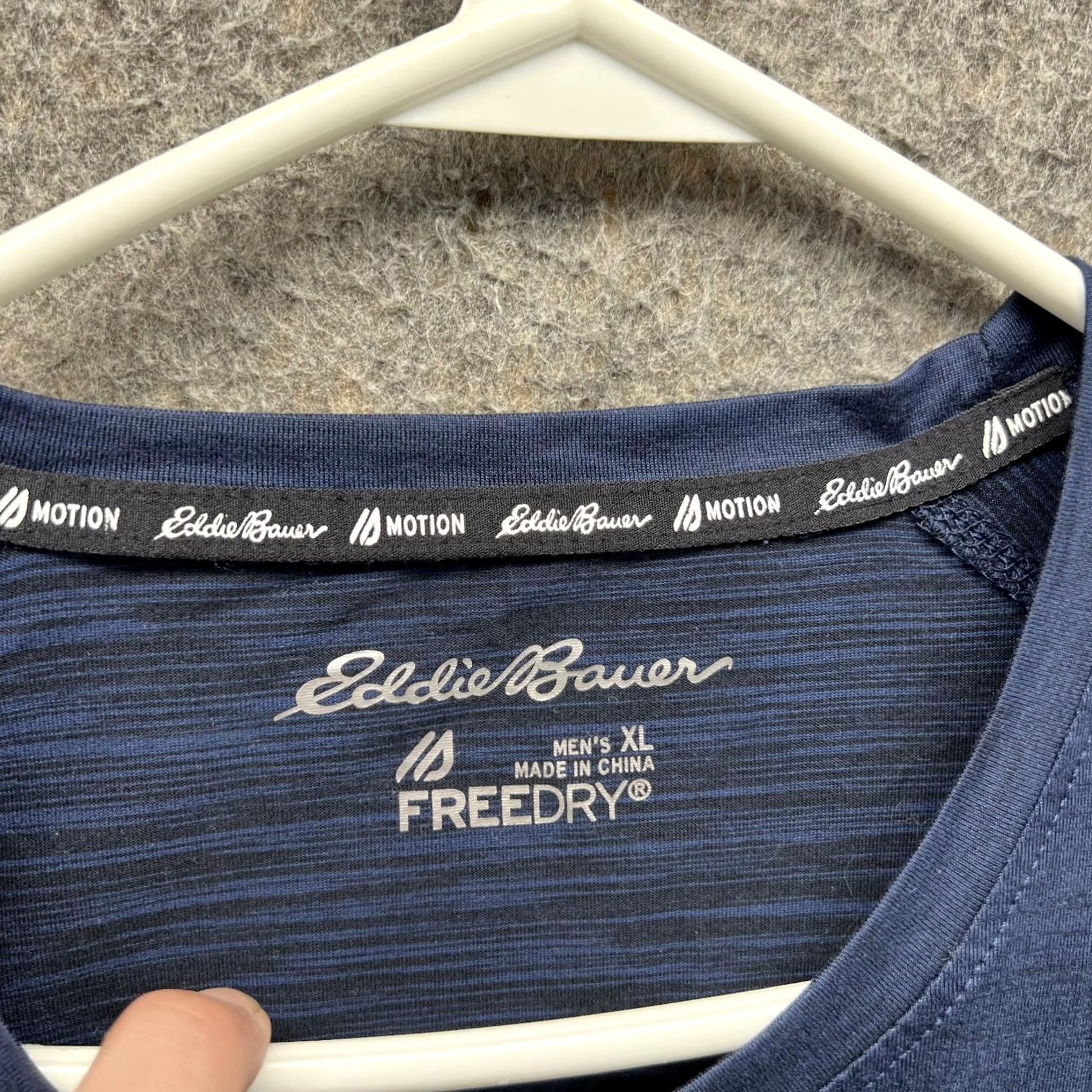 Eddie Bauer Eddie Bauer Shirt Men XL Blue Knit Logo Short Sleeve Crew Neck Navy? Size US L / EU 52-54 / 3 - 6 Thumbnail