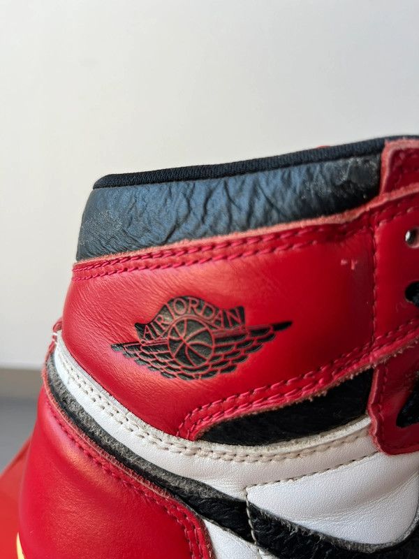 Jordan Brand Air Jordan 1 Retro Chicago 1994 Vintage Authentic Size US 8 / EU 41 - 14 Thumbnail