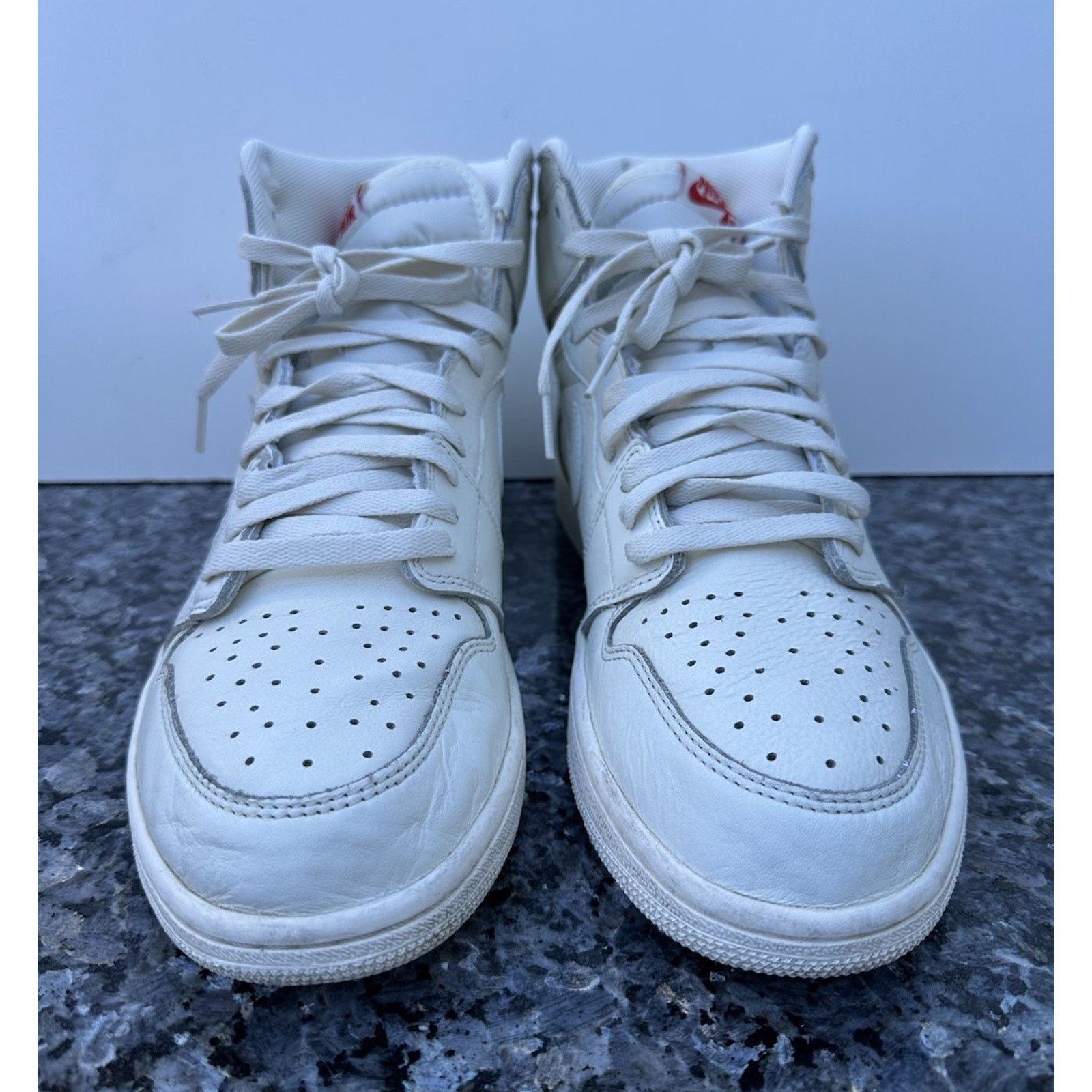 Nike RARE Nike Air Jordan 1 Retro OG High Sail University Red 11 Size US 11 / EU 44 - 3 Thumbnail