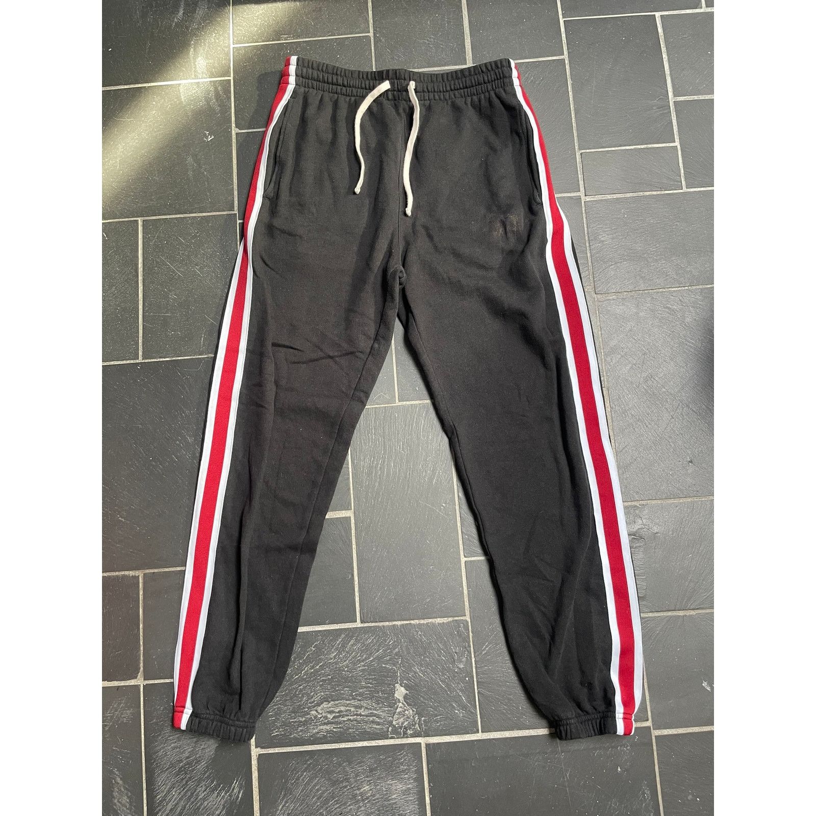 Cotton On White Red Striped Black Sweatpants Joggers Size Small Size US 31 - 1 Thumbnail