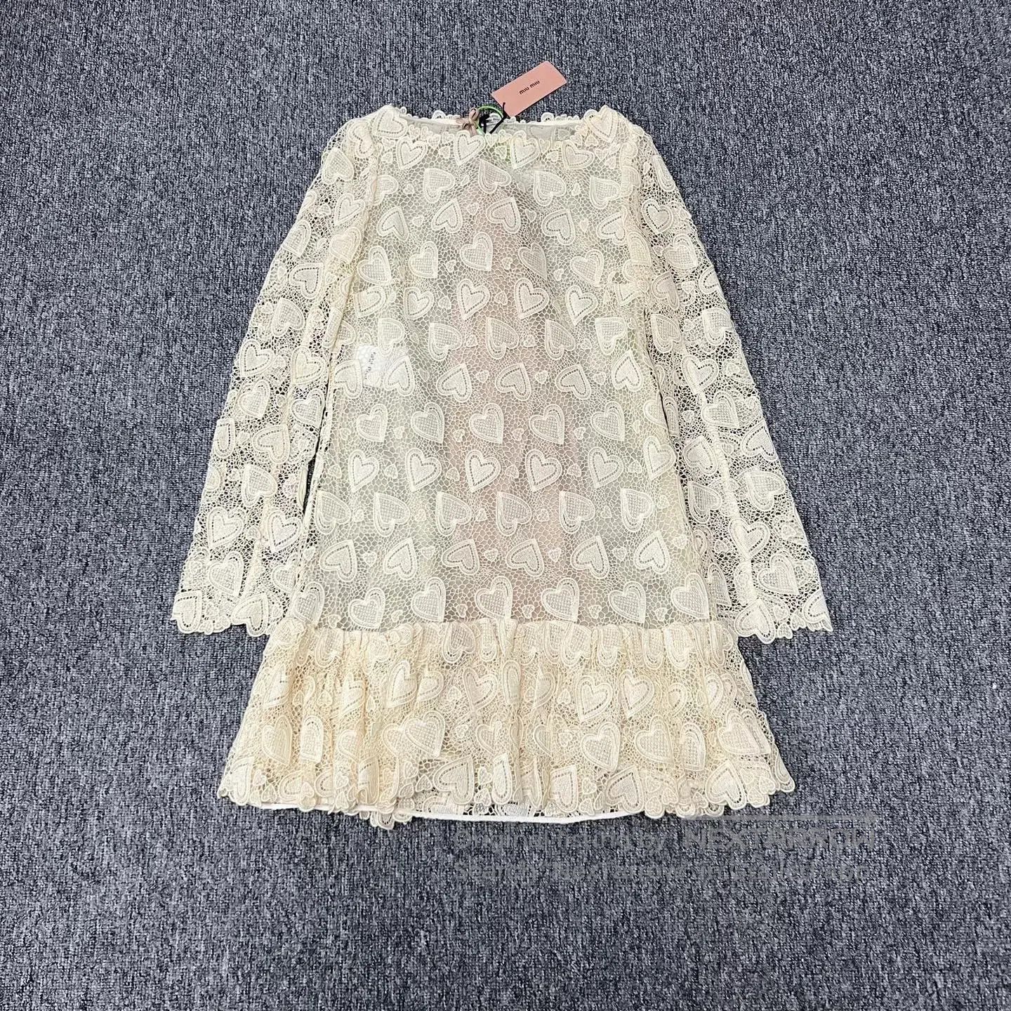 Miu Miu miu miu size 40 Love lace dress| Size L / US 10 / IT 46 - 2 Thumbnail