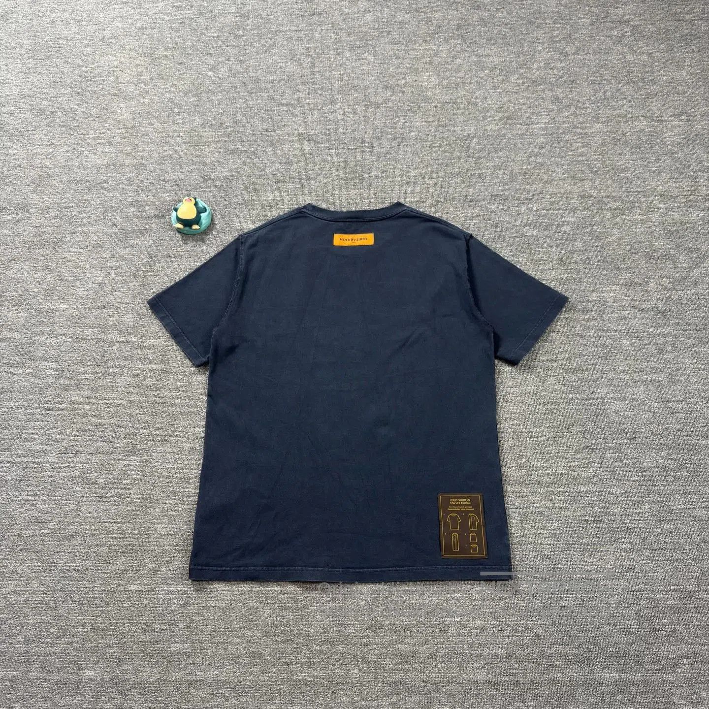 Louis Vuitton LV Navy Short-Sleeve T-Shirt. Size US XXL / EU 58 / 5 - 2 Thumbnail