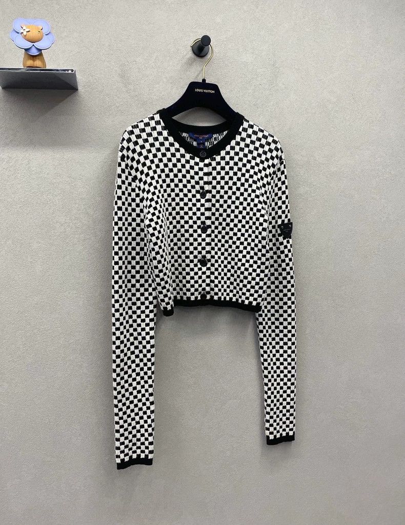 Louis Vuitton Louis Vuitton Black and white checkerboard long-sleeve swe Size S / US 4 / IT 40 - 3 Thumbnail