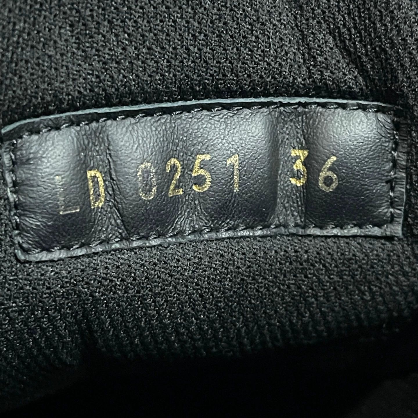 Louis Vuitton Louis Vuitton high top sneakers size 36 as shown Size US 5 / IT 35 - 8 Thumbnail