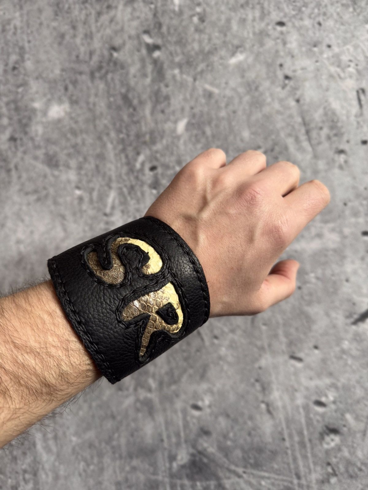 Leather × Vintage ⚠️🔥Vintage SR leather bracelet moto style Soulriders Size ONE SIZE - 2 Thumbnail