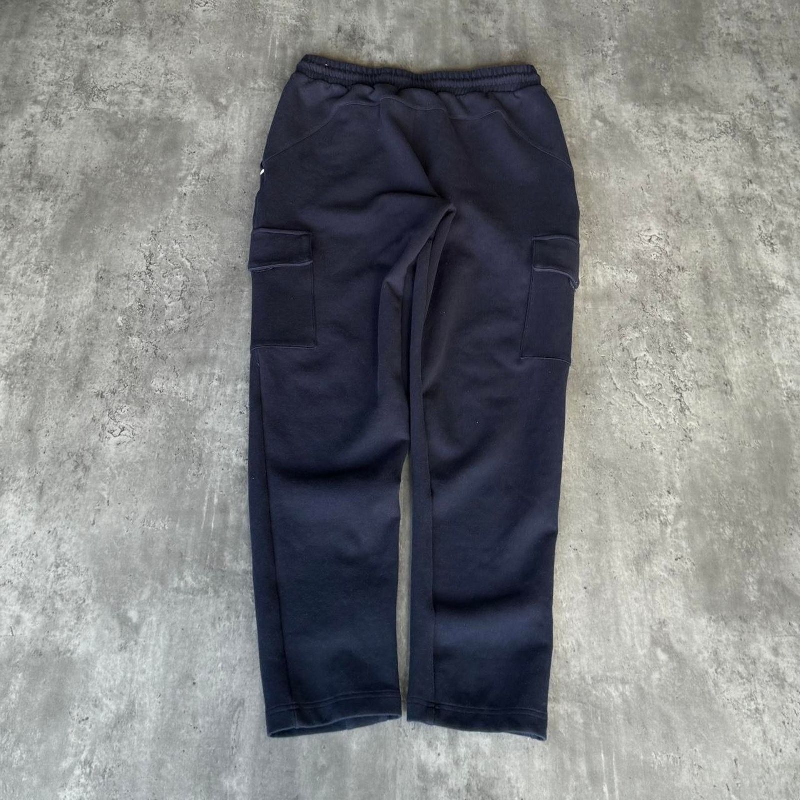 Reebok × Vintage Vintage Y2K Navy Blue & White Reebok Cargo Tech Sweatpants Size US 35 - 2 Thumbnail