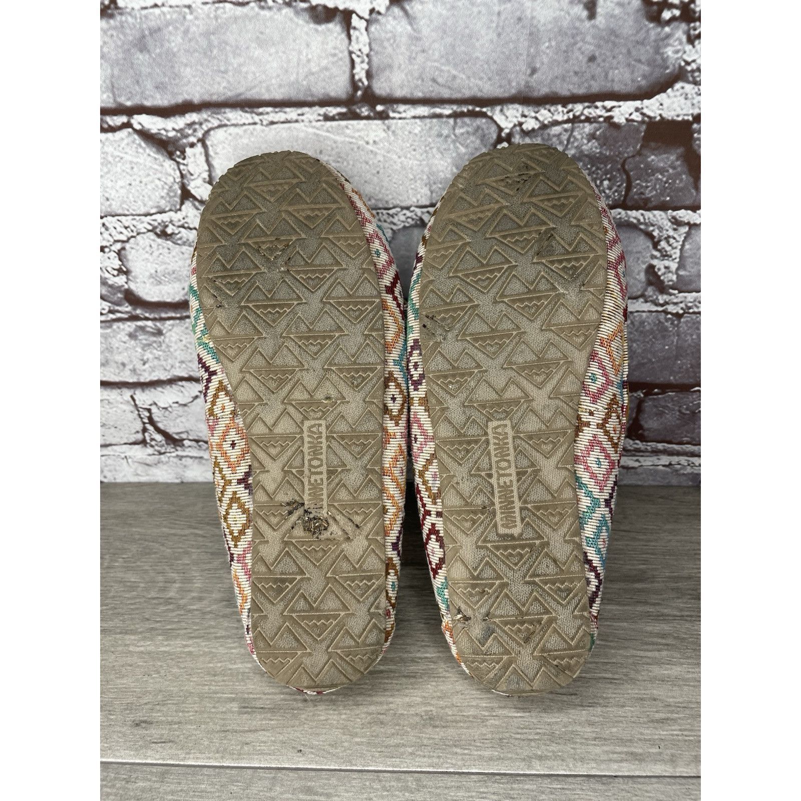 Minnetonka Minnetonka Sally Moccasins Cream Aztec Southwest Faux Fur Li Size US 10 / IT 40 - 23 Thumbnail