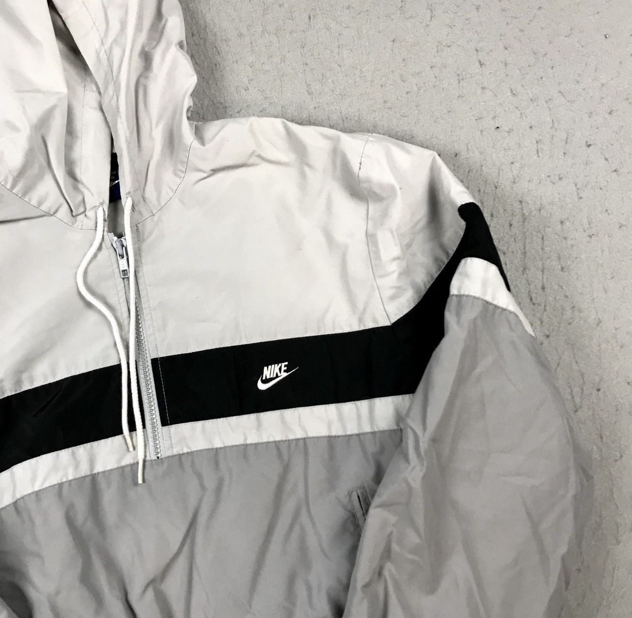Nike Nike Jacket Mens Small Gray White Windbreaker 1/4 Vintage Size US S / EU 44-46 / 1 - 3 Thumbnail