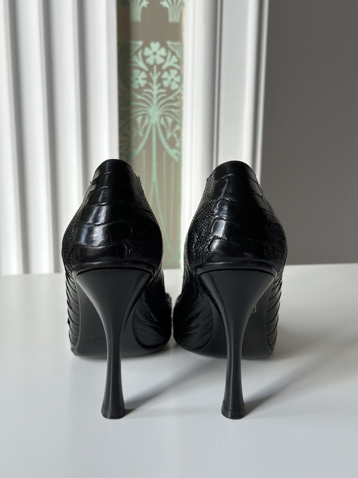 Gucci Gucci by Tom Ford Alligator Leather Black Pointed Toe Heels Size US 5.5 / IT 35.5 - 4 Thumbnail