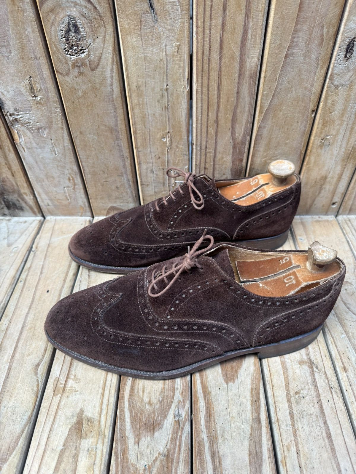 Alfred Sargent Alfred Sargent Brown suede wingtip dress Men’s shoes UK 11 Size US 12 / EU 45 - 11 Thumbnail