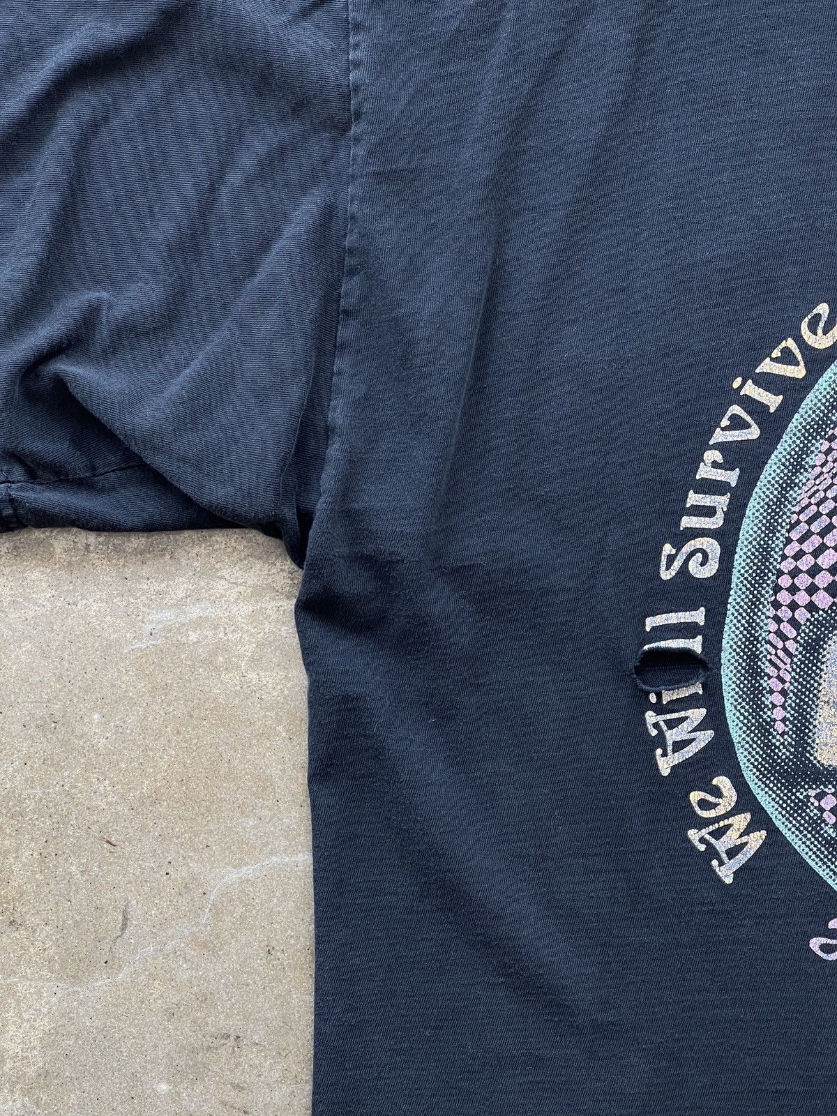Vintage 1995 We Will Survive Haight Ashbury San Francisco Tee XL Size US XL / EU 56 / 4 - 6 Thumbnail
