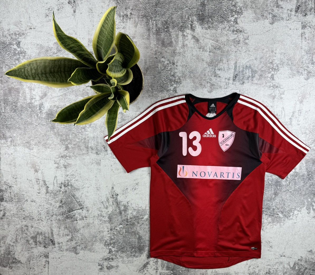 Adidas TV Kleinbasel Handball Memorabilia Adidas #13 Red Black Jersey Kit T Shirt Size US S / EU 44-46 / 1 - 1 Thumbnail