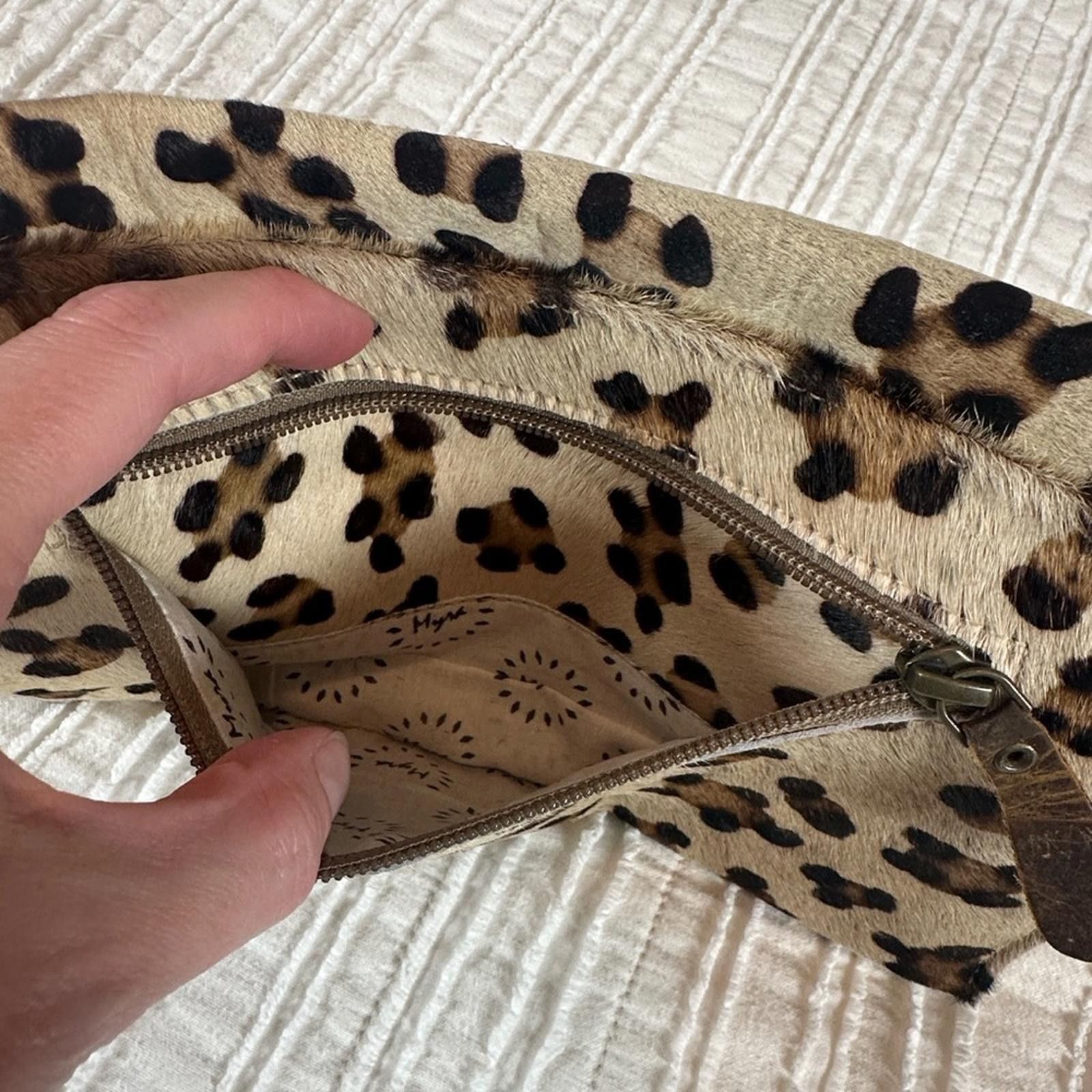Other Myra Resplendant Hairon Bag Leopard Print Crossbody Bag EUC Size ONE SIZE - 6 Thumbnail