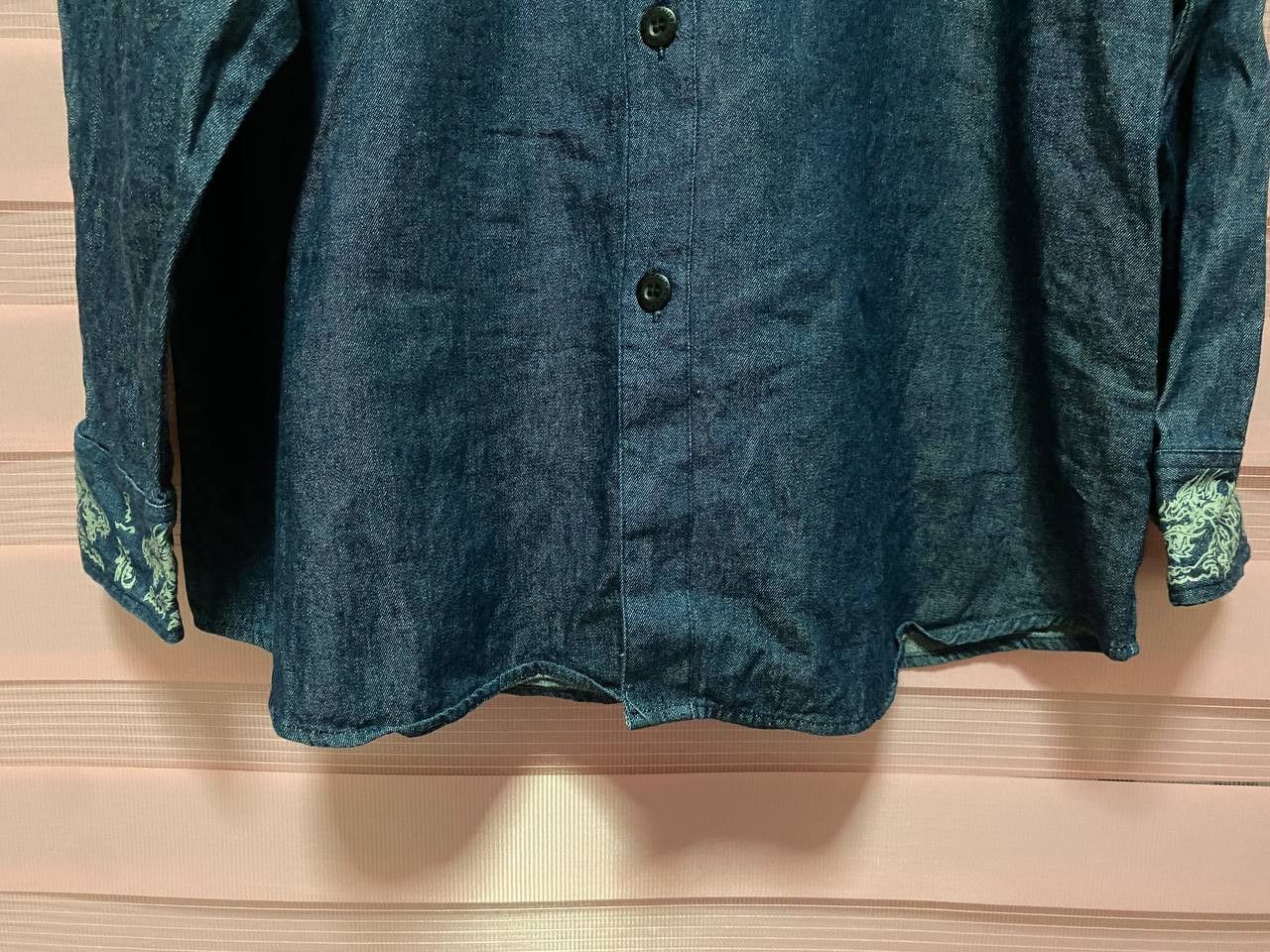 Dogtown denim shirt dog town embroidered Size US XL / EU 56 / 4 - 8 Thumbnail