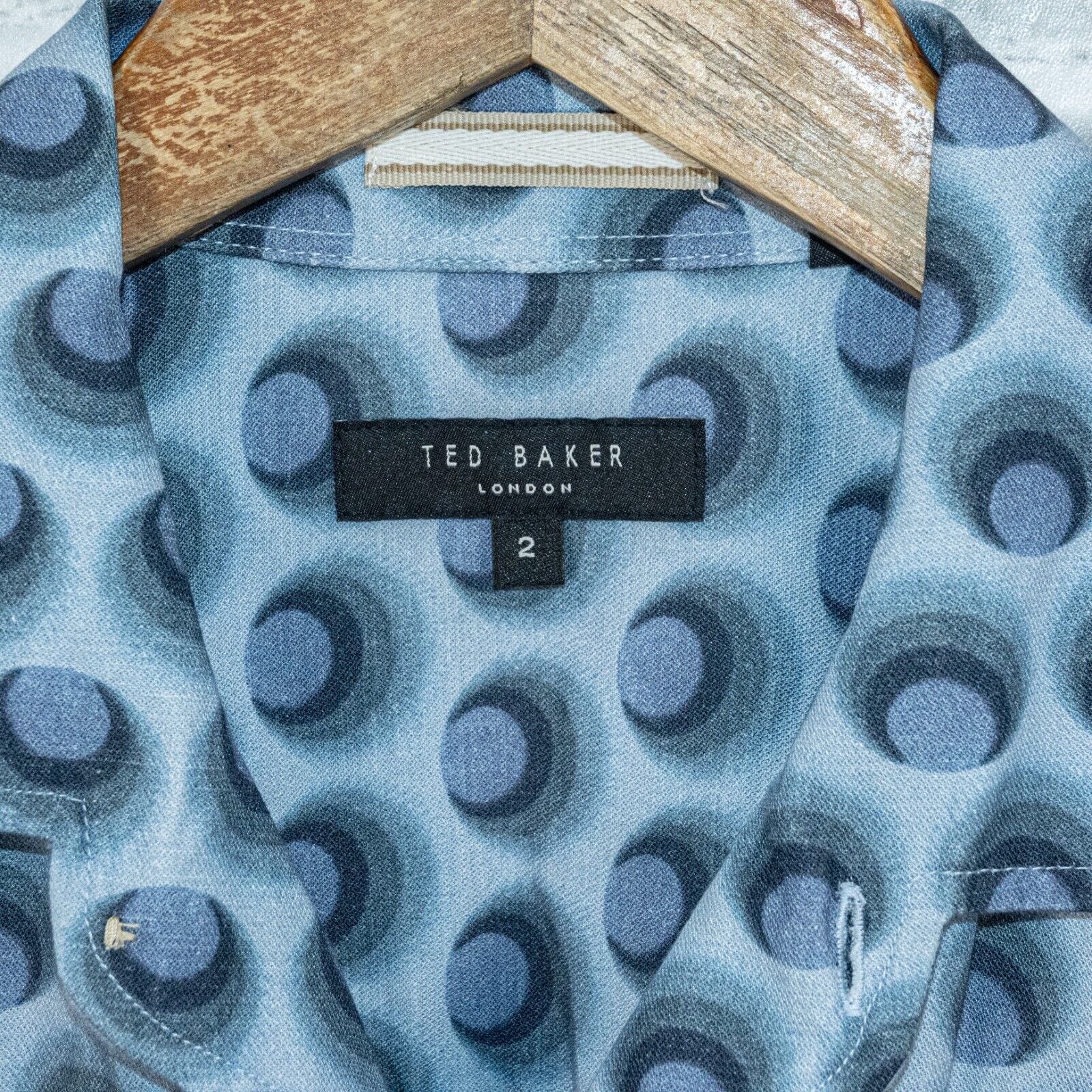 Ted Baker Ted Baker Retro Spot camp Collar Shirt Blue short sleeve Size US M / EU 48-50 / 2 - 3 Thumbnail