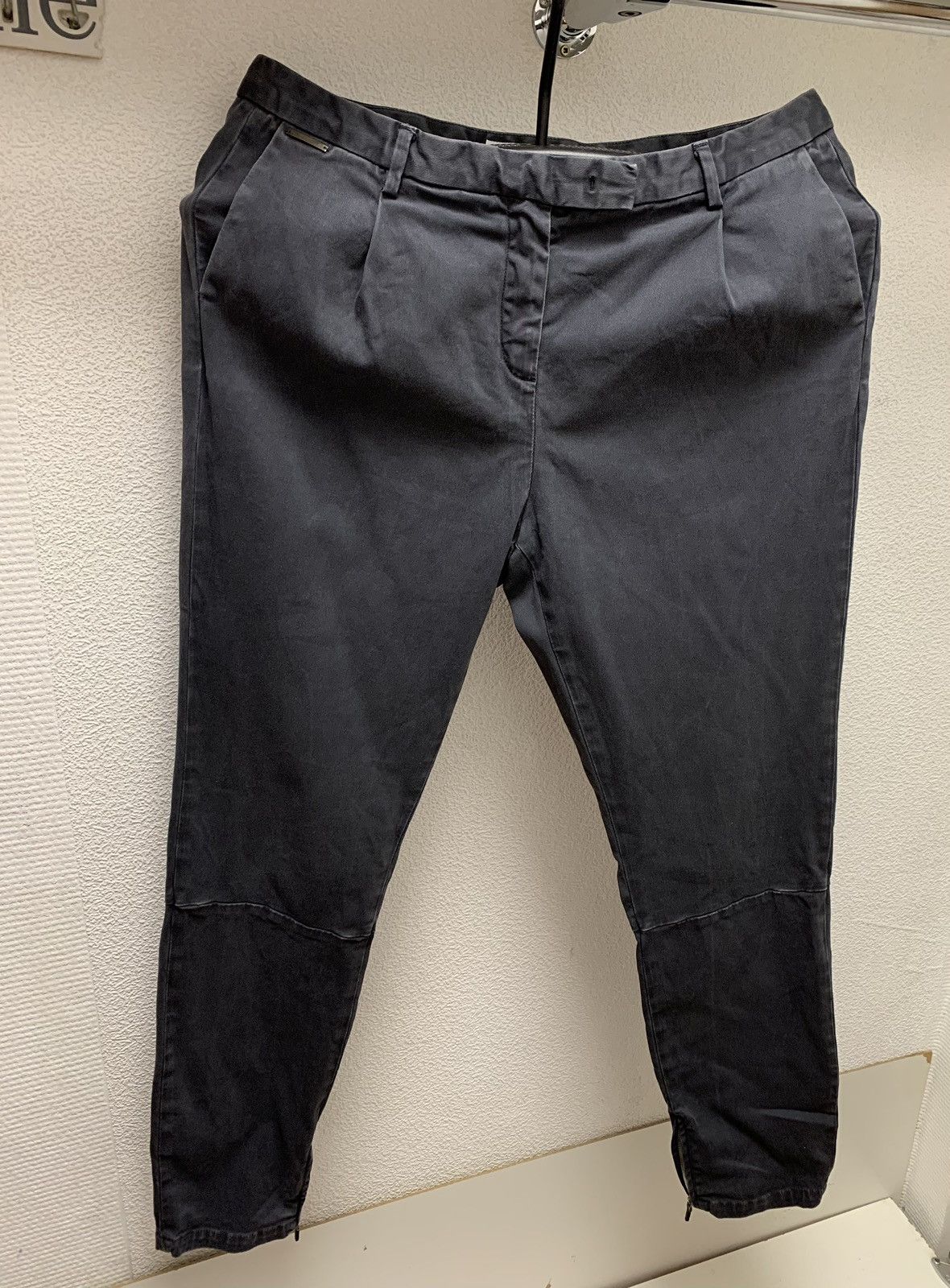 image of Fabiana Filippi Casual Pants Grey 30-32 Size, Women's (Size 28)