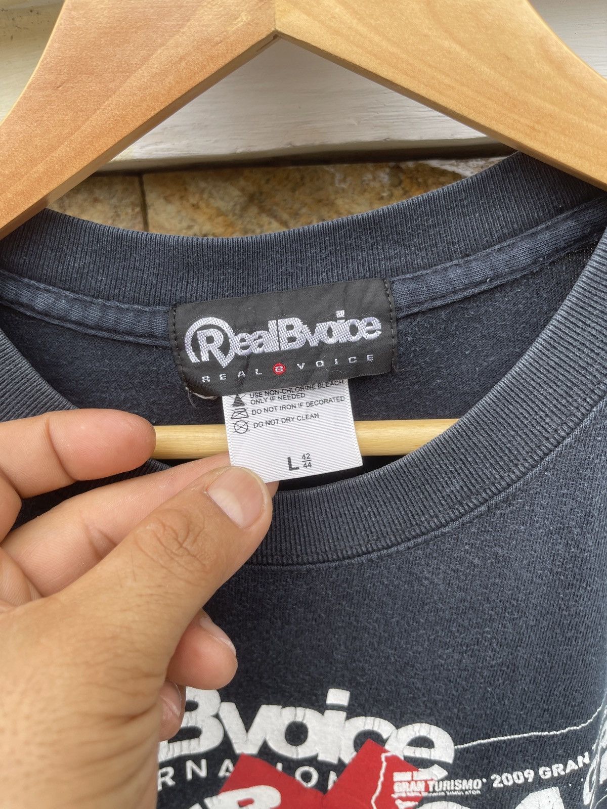 Japanese Brand Rare🔥Vintage Real BVoice 2009 Grand Prix T-Shirt Size US L / EU 52-54 / 3 - 6 Thumbnail