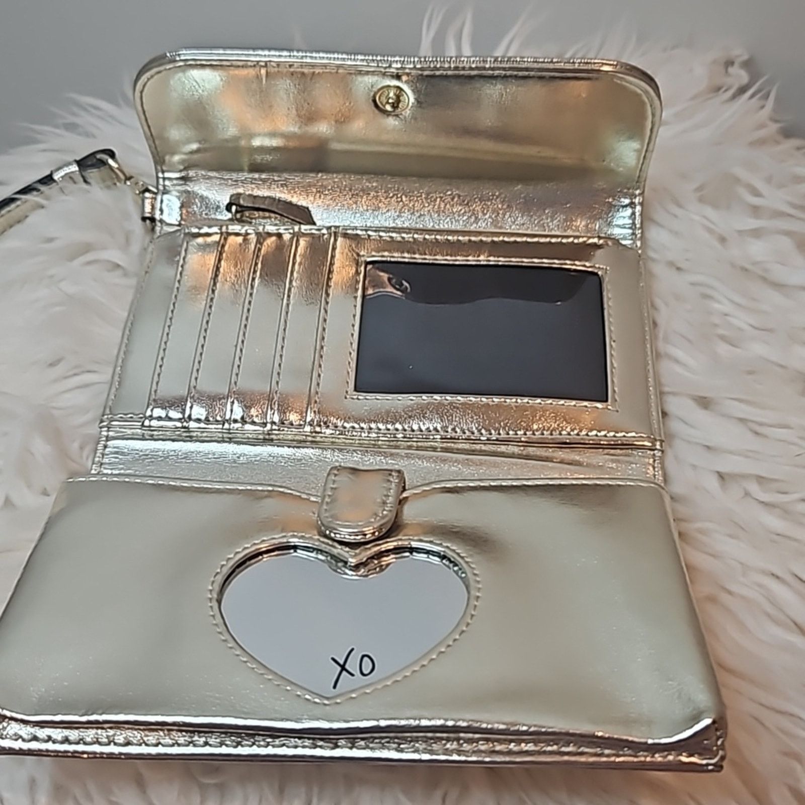 Victoria's Secret Victoria's Secret Gold Trifold Wristlet Size ONE SIZE - 5 Thumbnail