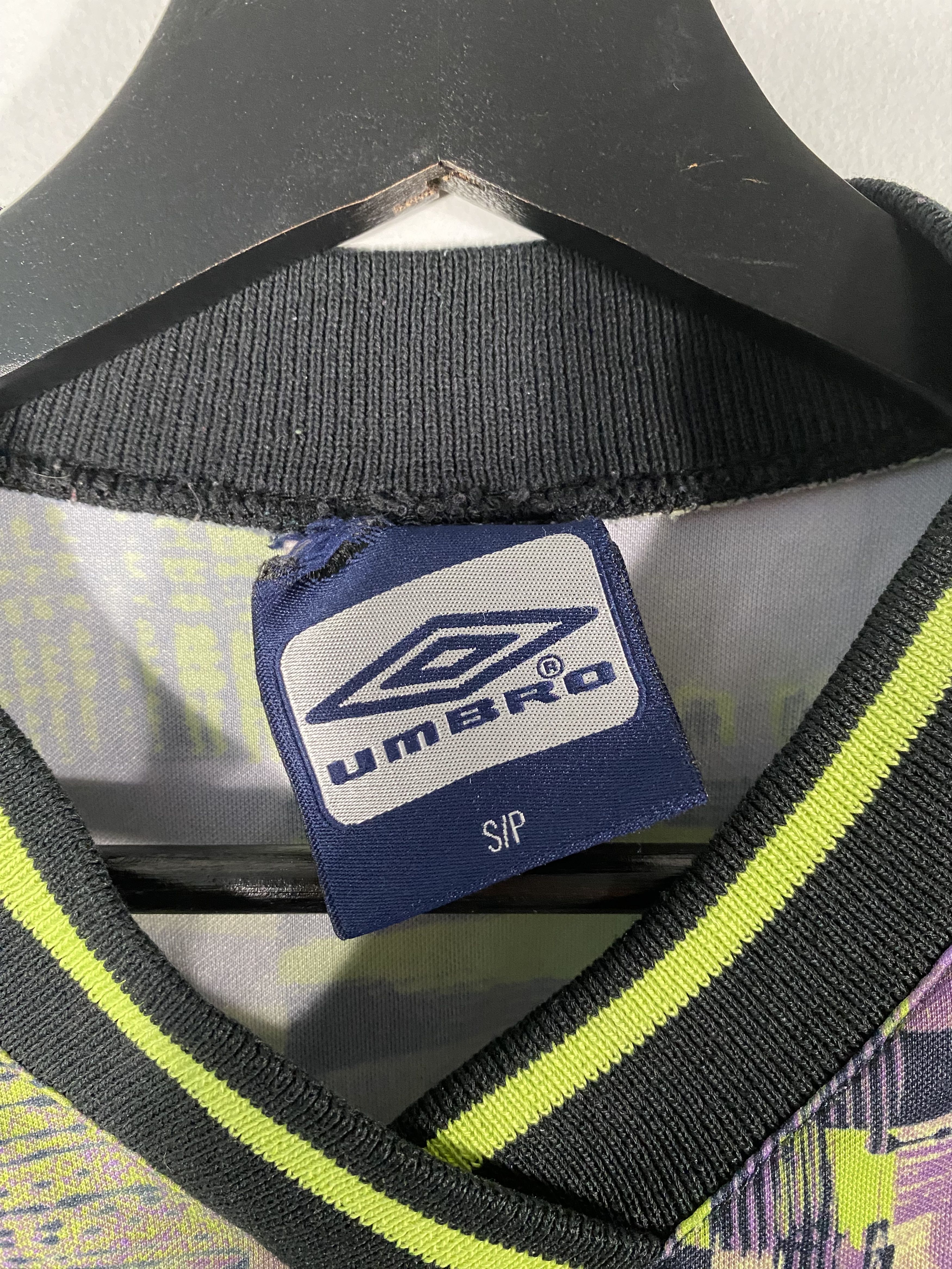 Umbro Vintage Umbro Crazy Pattern Goalkeeper Kit Size S Size US S / EU 44-46 / 1 - 3 Thumbnail