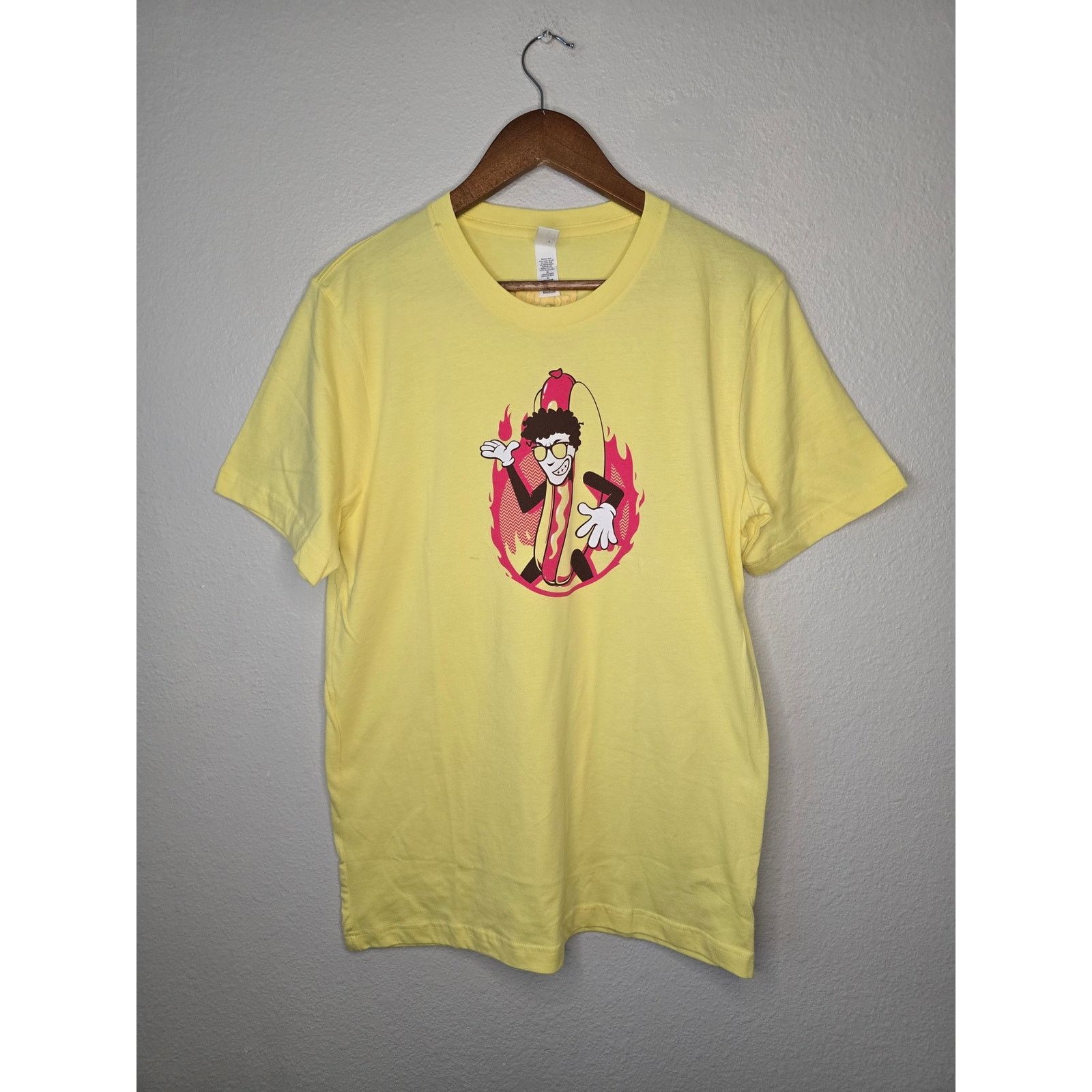 Canvas Gaint Bomb Shirt M Flamin Hot Dog Man Graphic Yellow Tee Size US M / EU 48-50 / 2 - 1 Thumbnail