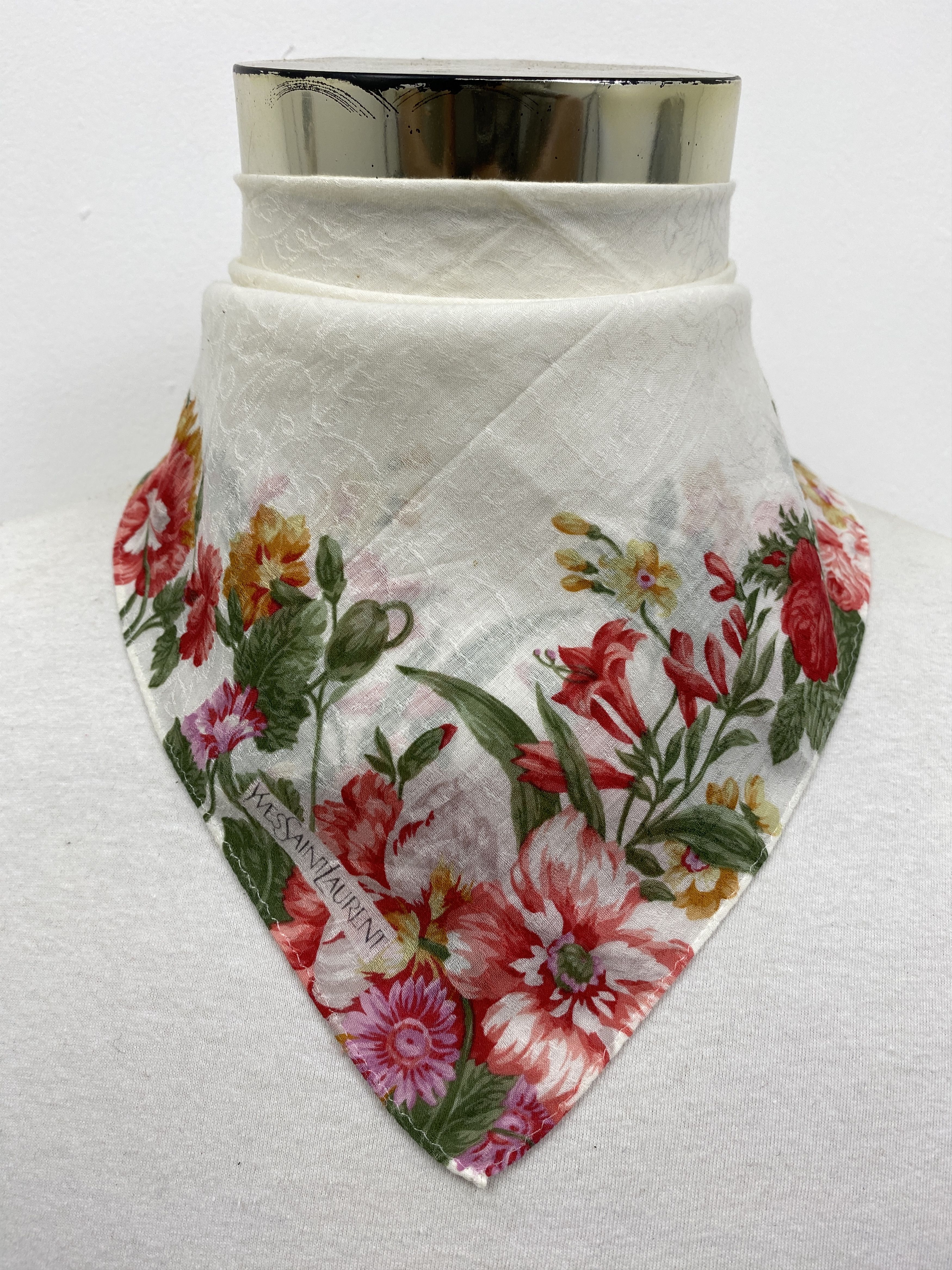 Yves Saint Laurent Yves Saint Lauren Handkerchief / Neckerchief HKC0580 Size ONE SIZE - 1 Thumbnail