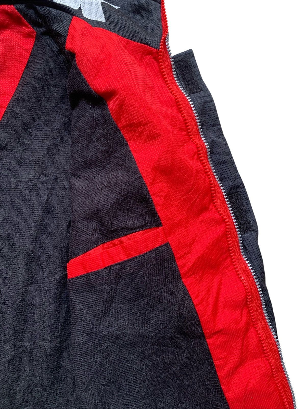 Formula 1 Vintage Bridgestone Blizzak formula 1 team jacket Size US L / EU 52-54 / 3 - 4 Thumbnail