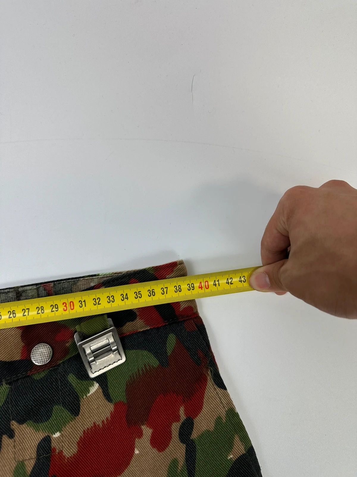 Dolce & Gabbana Dolce & Gabbana 90’s Sample Military Camo Cargo Pants Size US 31 - 17 Thumbnail