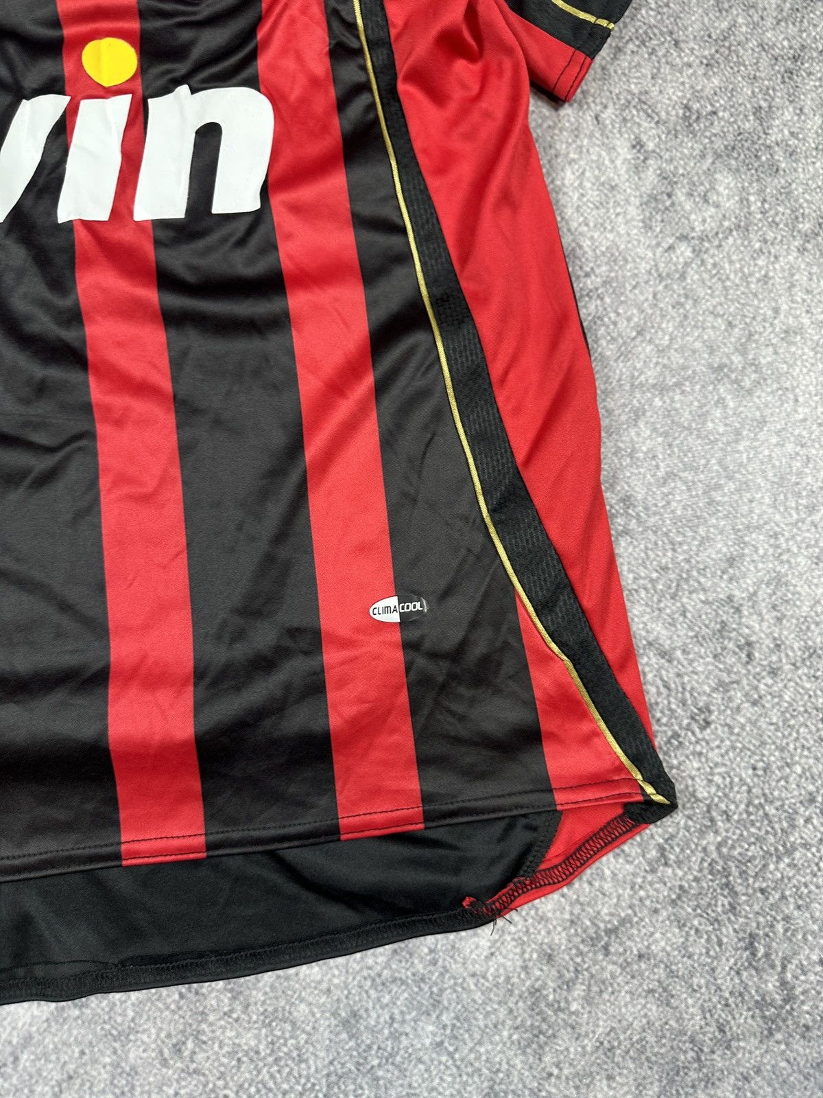 Vintage Vintage Adidas Milan 06/07 Kaka 22 Soccer Jersey VTg Style S Size US S / EU 44-46 / 1 - 4 Thumbnail