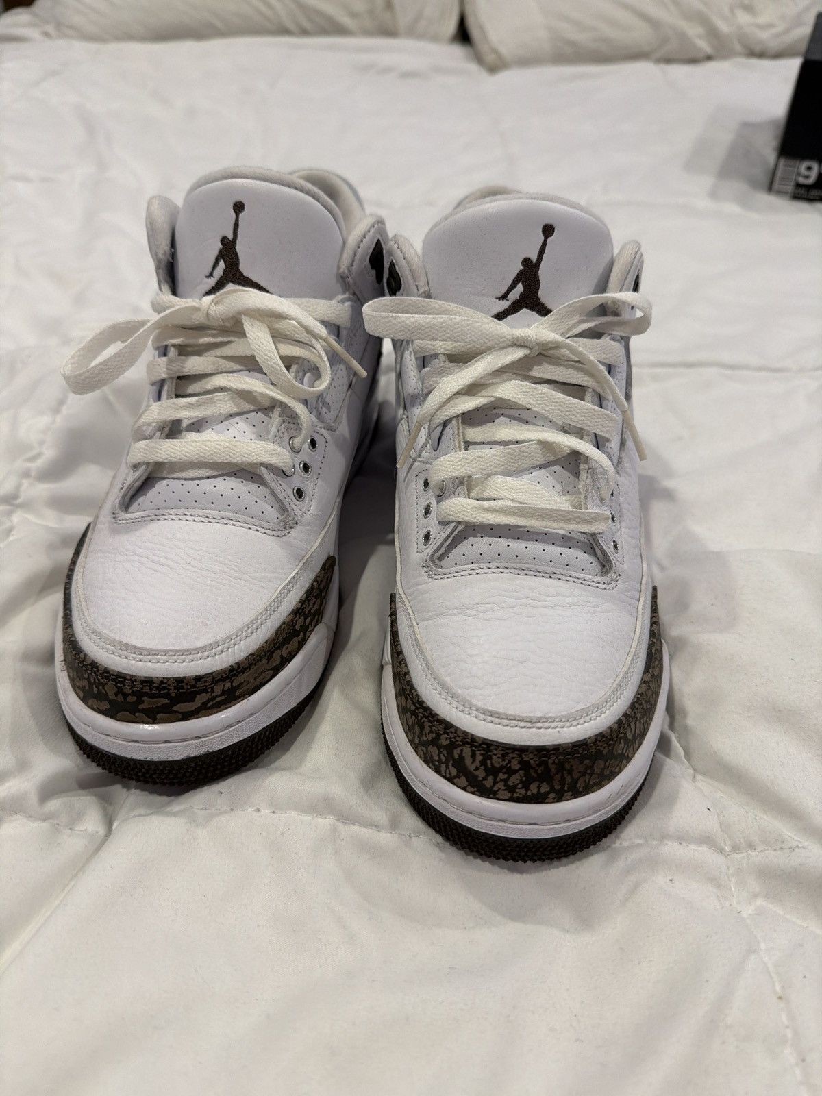 Jordan Brand Air Jordan 3 Retro ‘Mocha’ Size US 9.5 / EU 42-43 - 3 Thumbnail