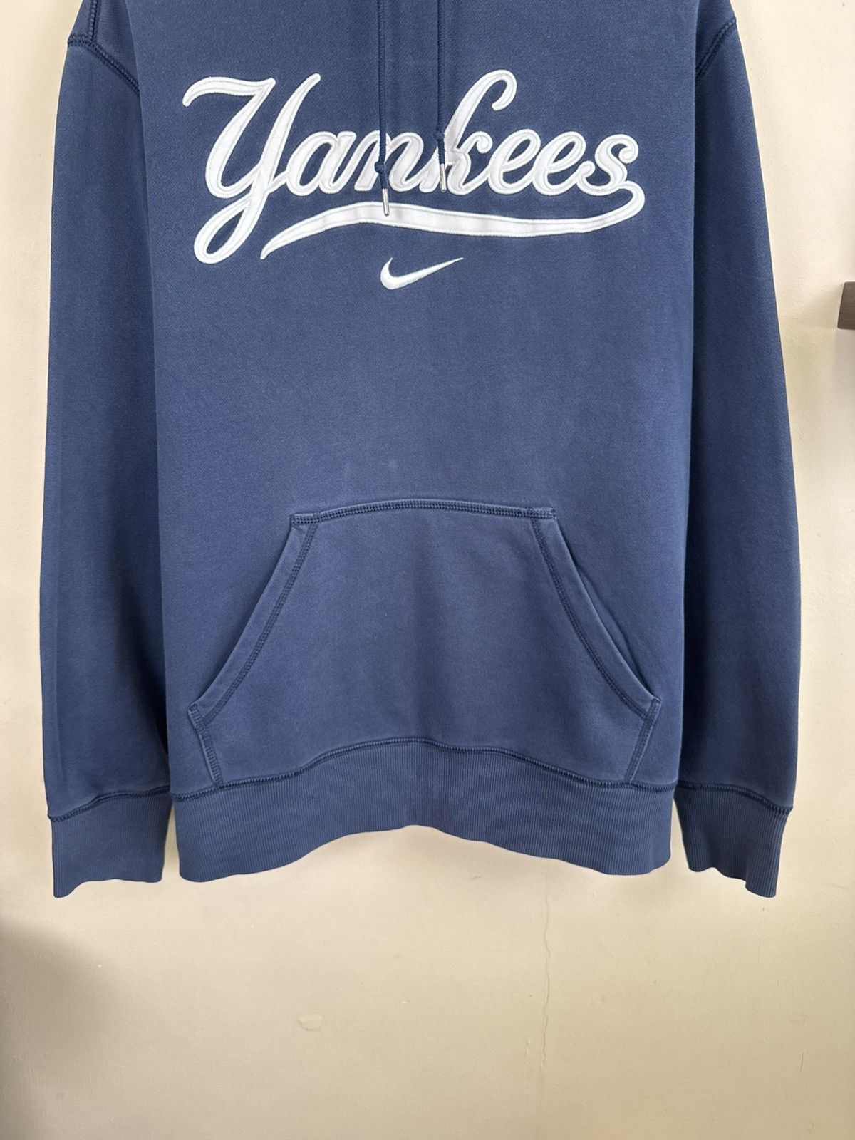 New York Yankees Vintage New York Yankees Hoodie Mens XL MLB Center Nike Size US XL / EU 56 / 4 - 9 Thumbnail