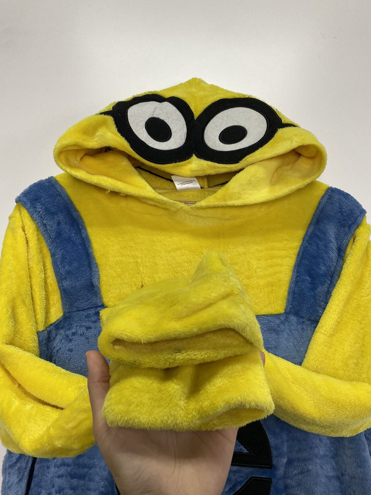 Cartoon Network Despicable Me Minion Movie sweatshirt Size US M / EU 48-50 / 2 - 10 Thumbnail
