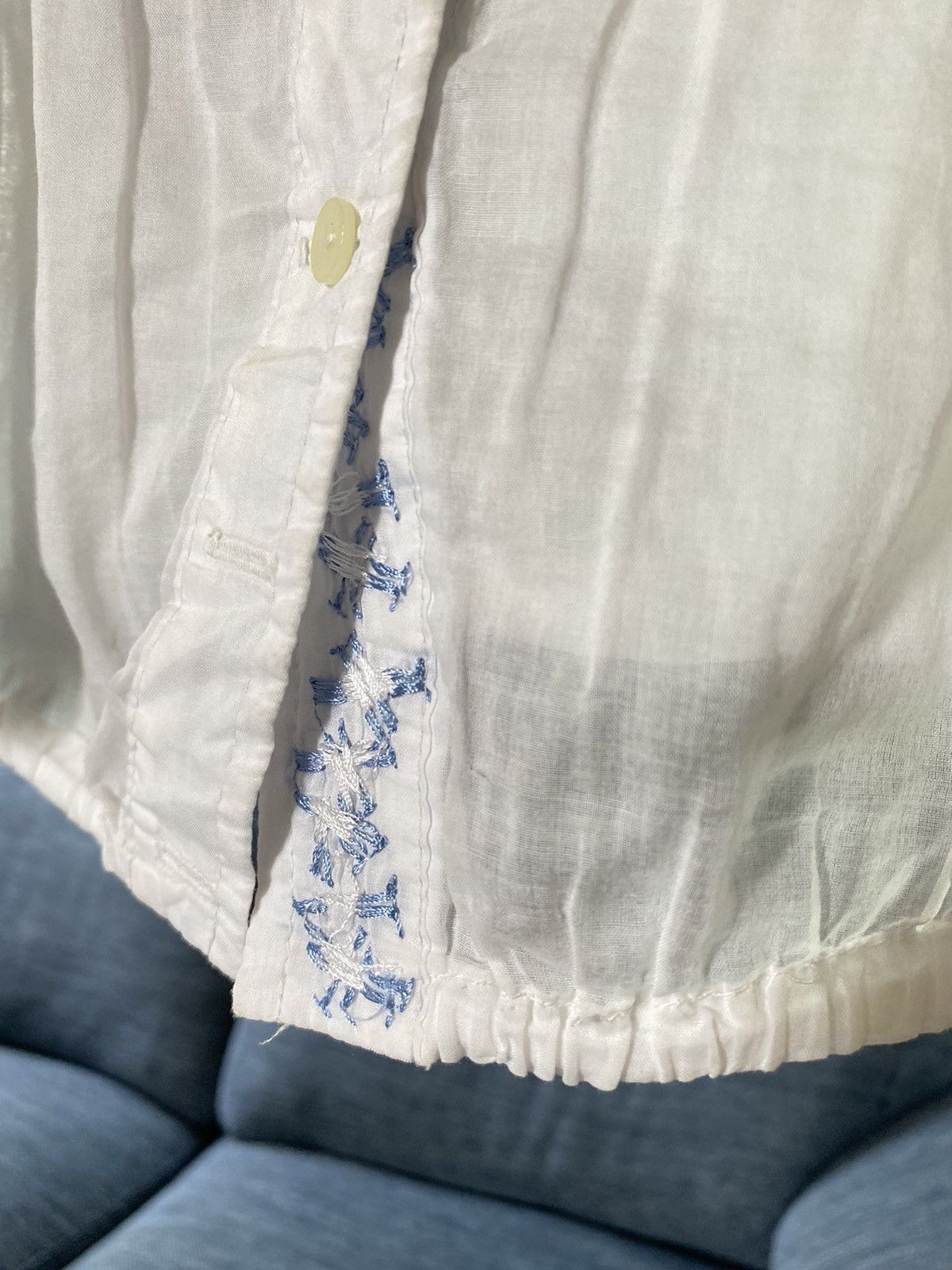 Marithe + Francois Girbaud MARITHE + FRANÇOIS GIRBAUD White shirt with blue embroidery Size M / US 6-8 / IT 42-44 - 7 Thumbnail