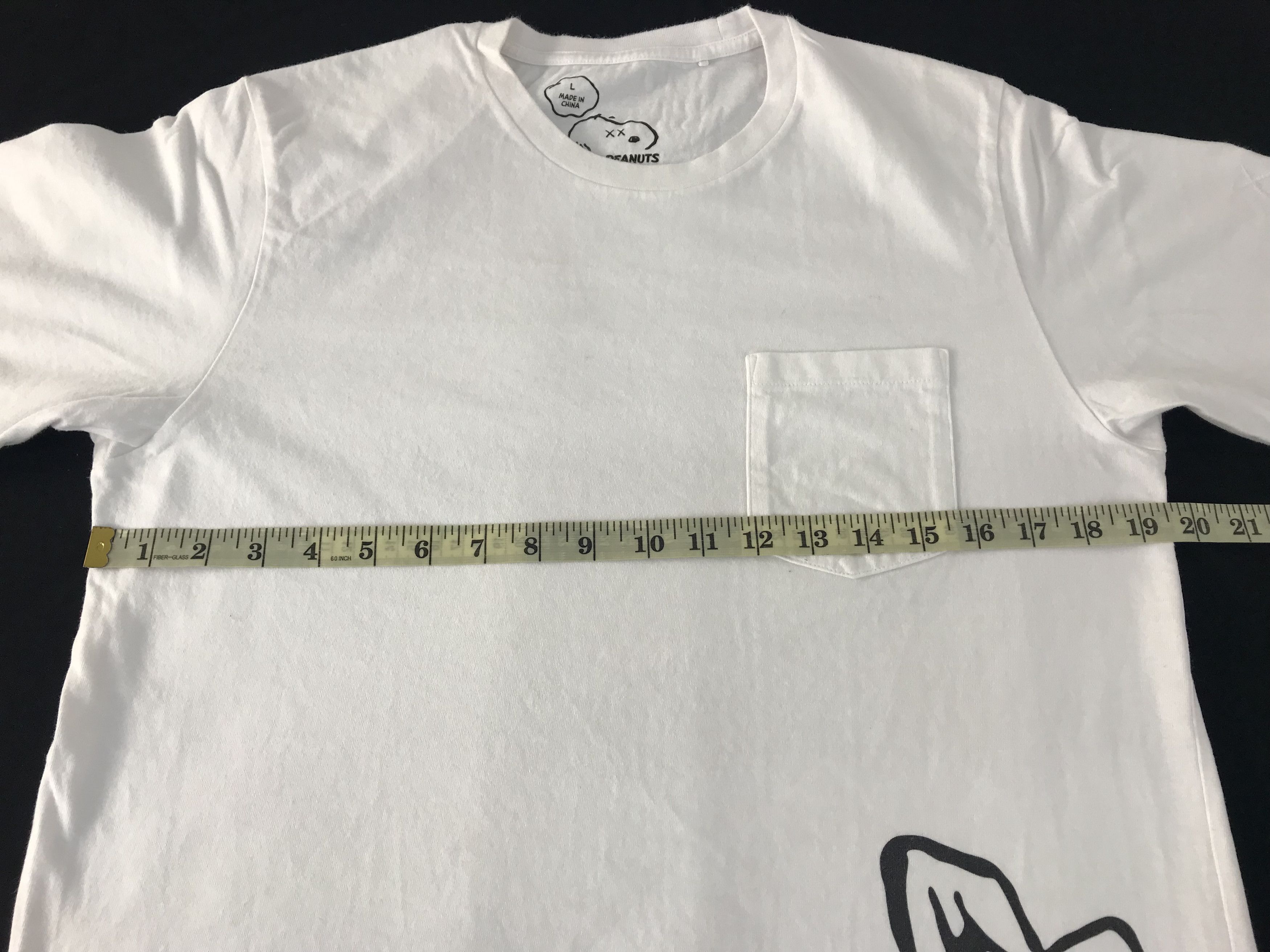 Designer × Kaws Hype Peanuts X Kaws Single Pocket Printed Tee Size US M / EU 48-50 / 2 - 9 Thumbnail
