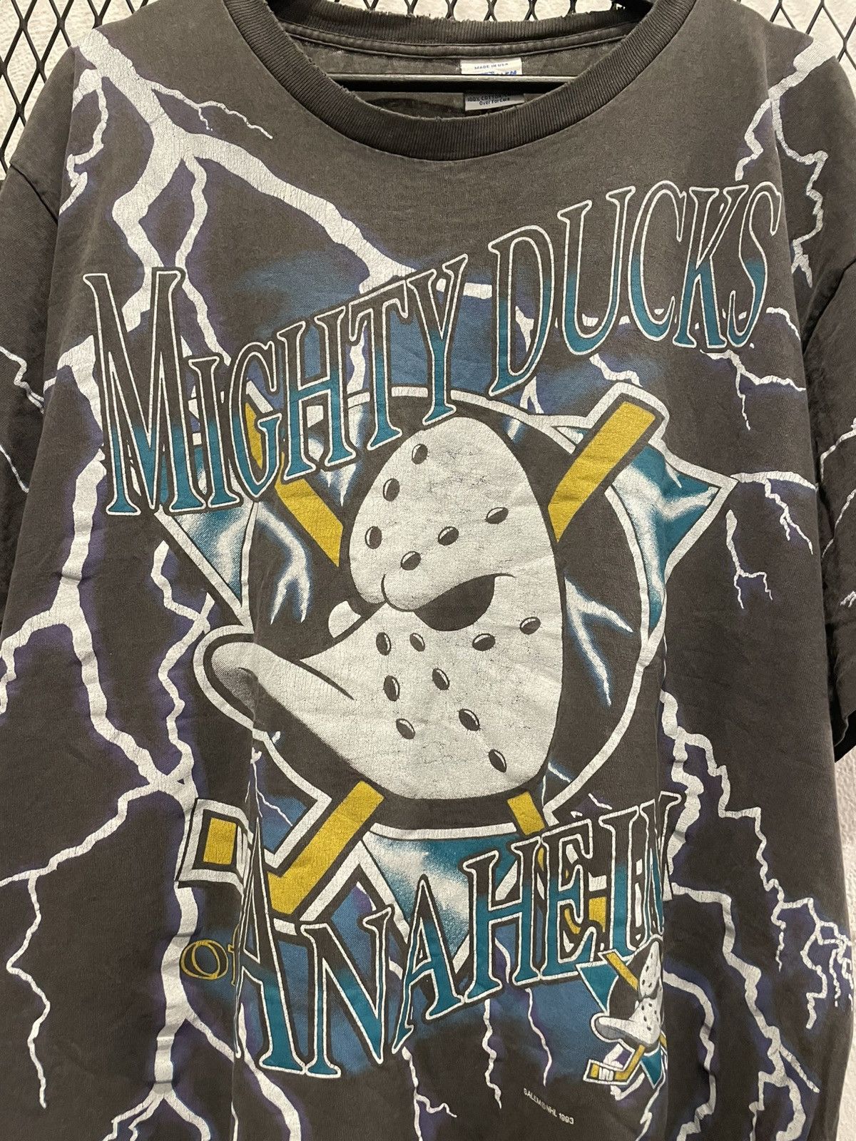 Salem Sportswear Vintage 90s Mighty Ducks Thunder All Over Print T-Shirt Size US XL / EU 56 / 4 - 3 Thumbnail