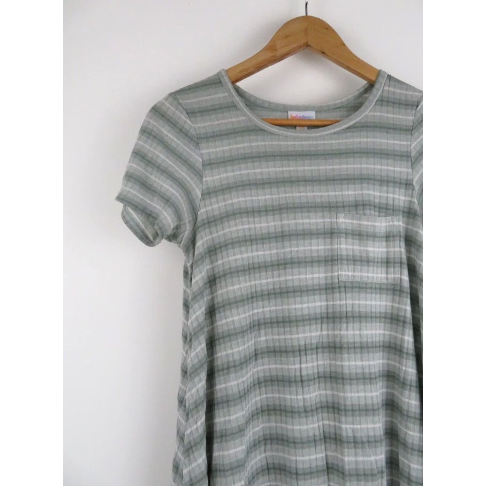 Vintage Lularoe Carly Dress 2XS Striped Green Swing High Low EUC Women's Dress Size XXS / US 00 / IT 34 - 2 Thumbnail