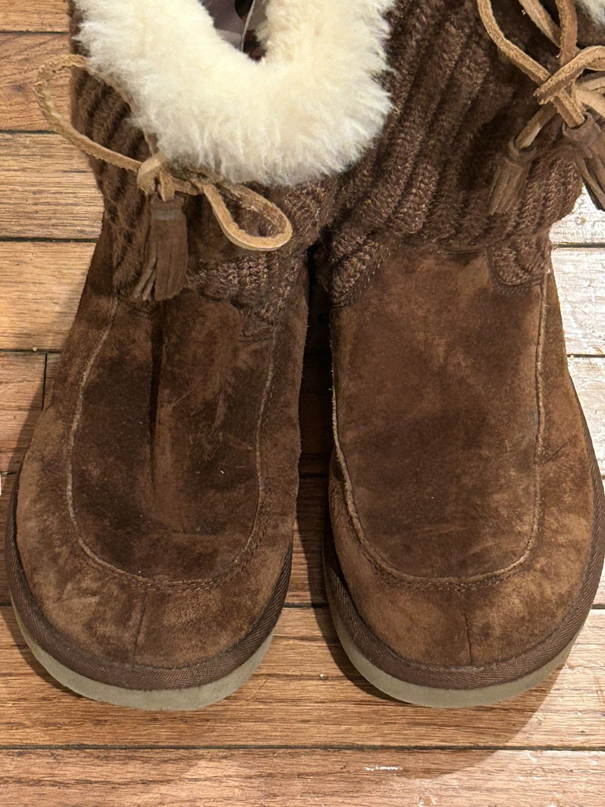Ugg Ugg Suburb Chocolate Brown Size US 8 / IT 38 - 1 Thumbnail
