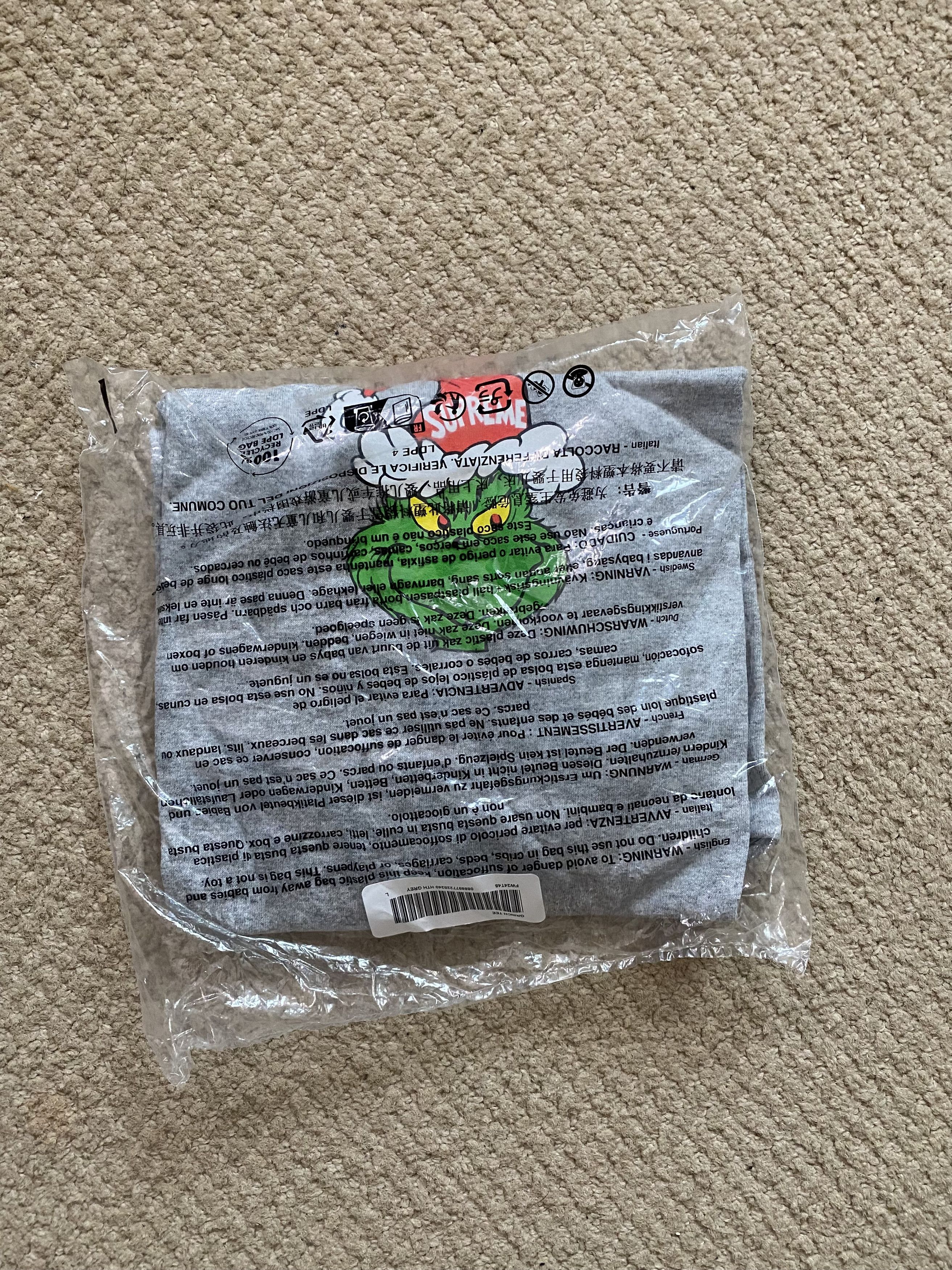Supreme Supreme grinch Tee Size US L / EU 52-54 / 3 - 1 Thumbnail