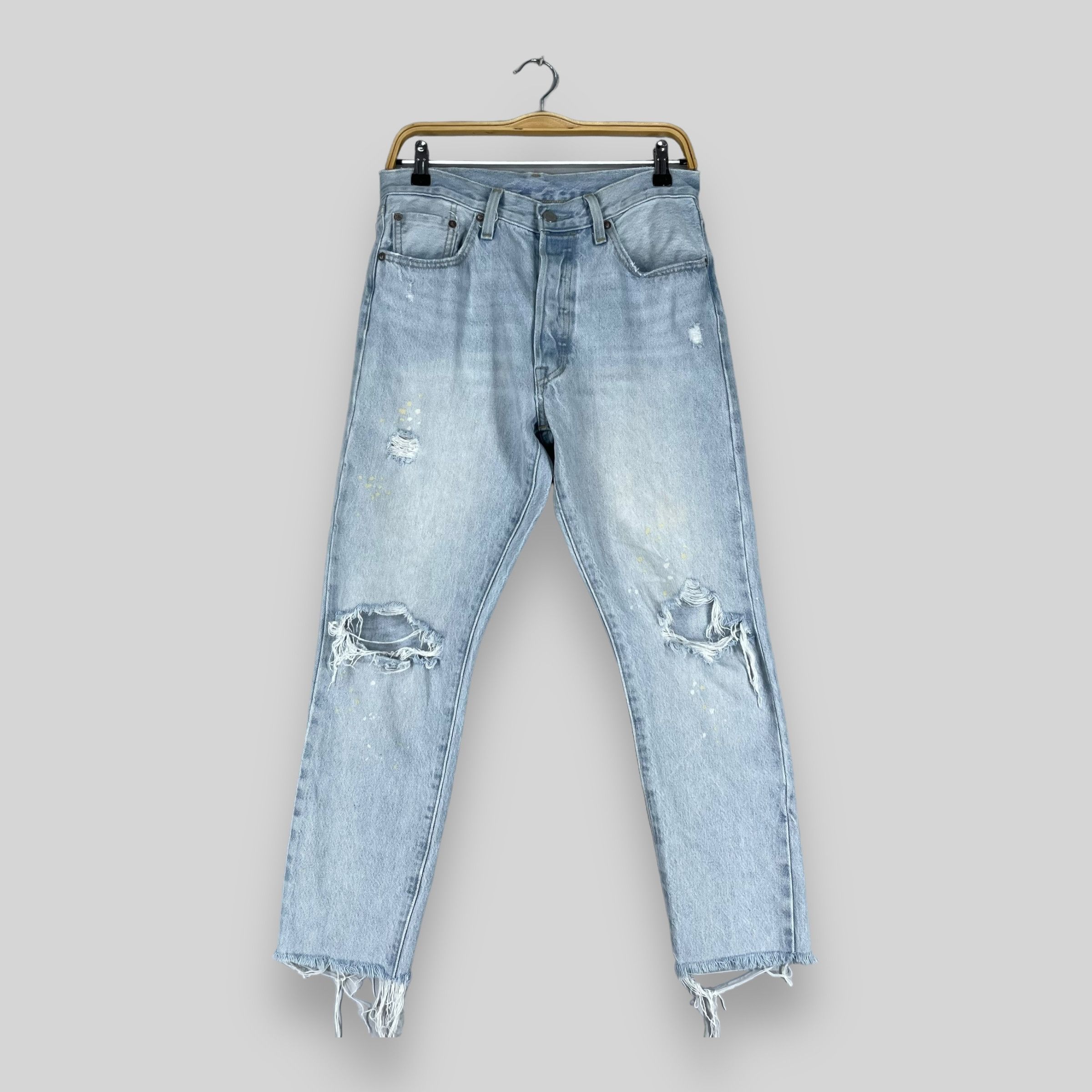 Levi's × Vintage Size 29 Vintage Levis 501 Distressed Paint Splatter Jeans Size US 29 - 1 Thumbnail