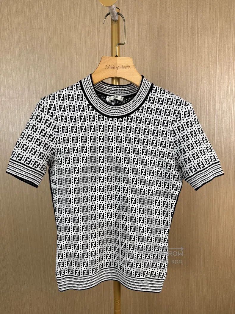 Fendi Fendi All-Over Printed Short-Sleeve Knit Top Size XS / US 0-2 / IT 36-38 - 1 Thumbnail