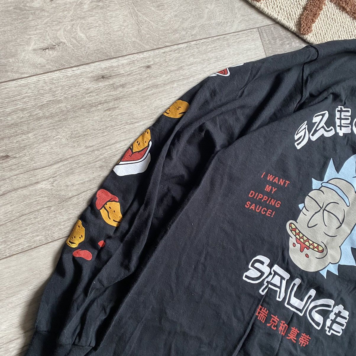 Cartoon Network RICK AND MORTY CARTOON 2018 JAPANESE SZECHUAN SAUCE LONG TEE Size US M / EU 48-50 / 2 - 3 Thumbnail