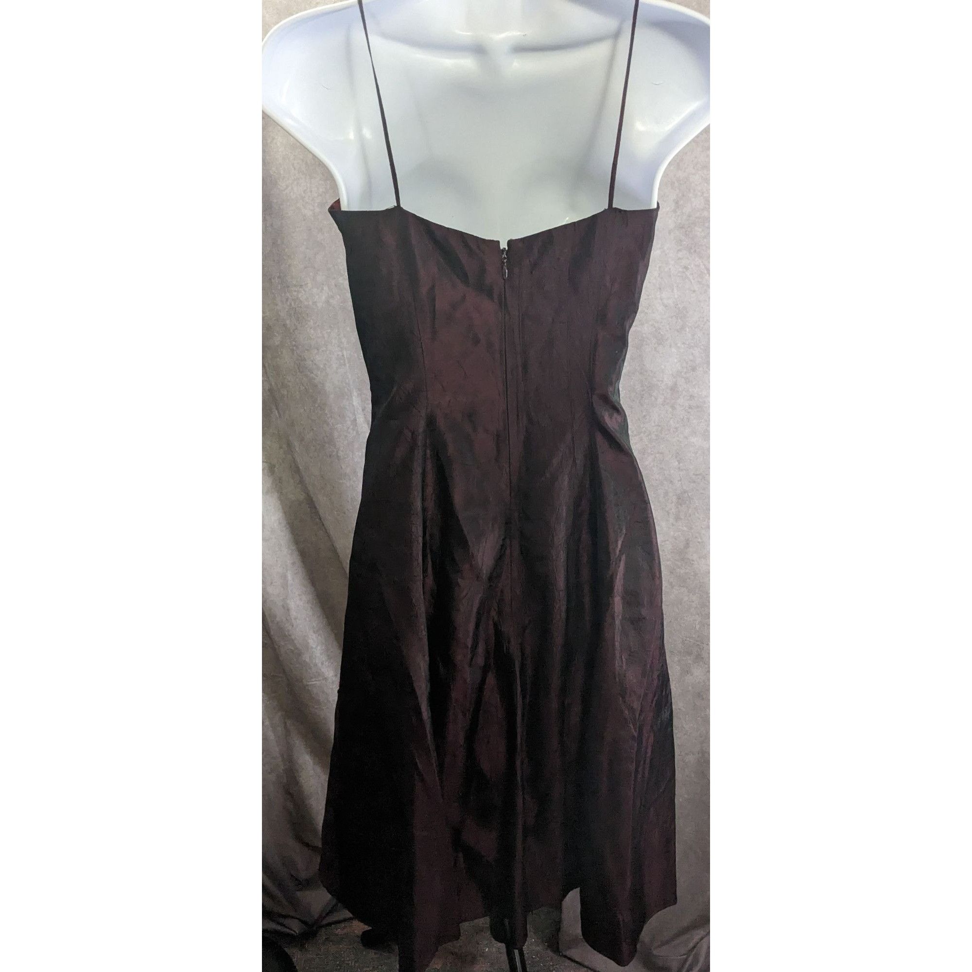 Other Cranberry Raw Silk Formal Dress With Embroidered Floral Acce Size S / US 4 / IT 40 - 2 Thumbnail