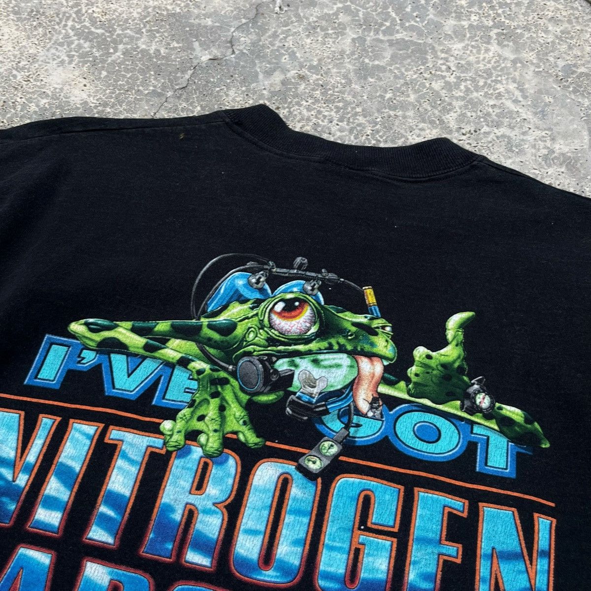 Vintage Vintage 90s Amphibious Nitrogen Narcosis Nice Graphic Tee Size US L / EU 52-54 / 3 - 5 Thumbnail