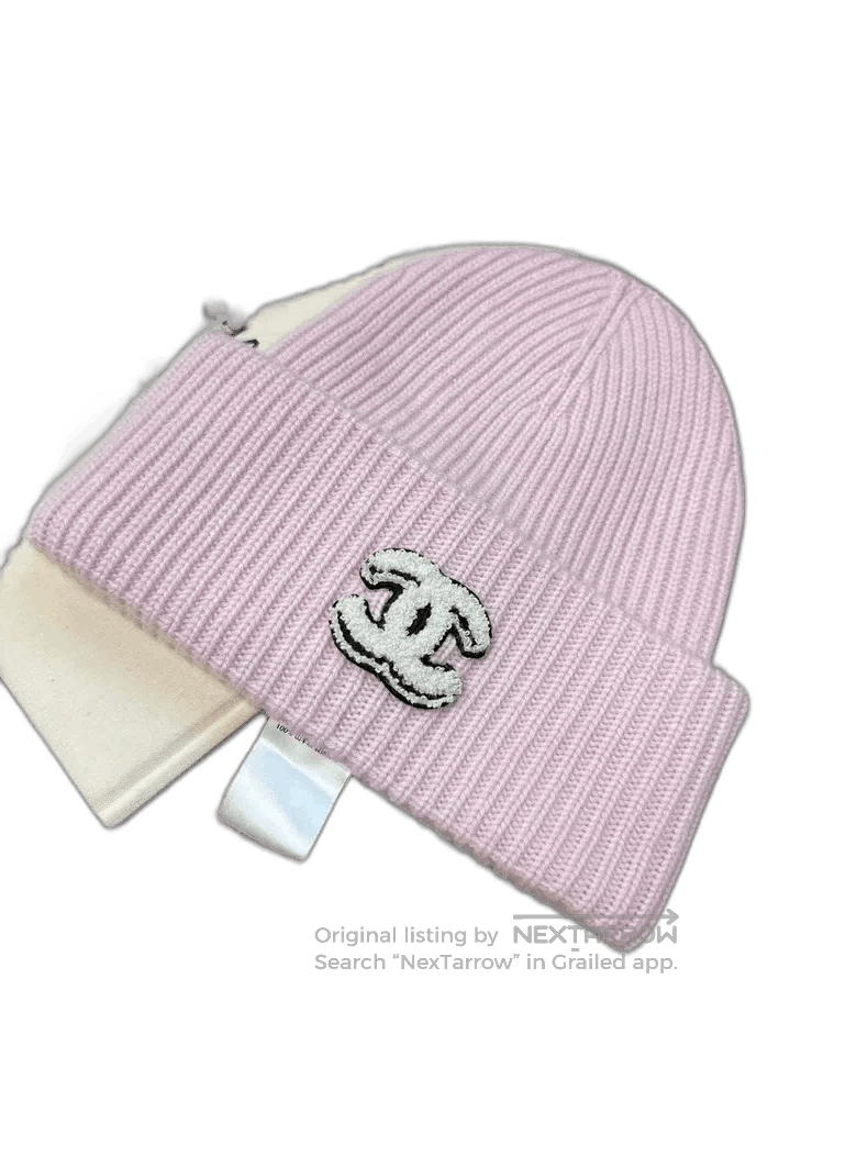 Chanel Chanel 25b Pink Knit Beanie with CC Logo. Size ONE SIZE - 1 Thumbnail